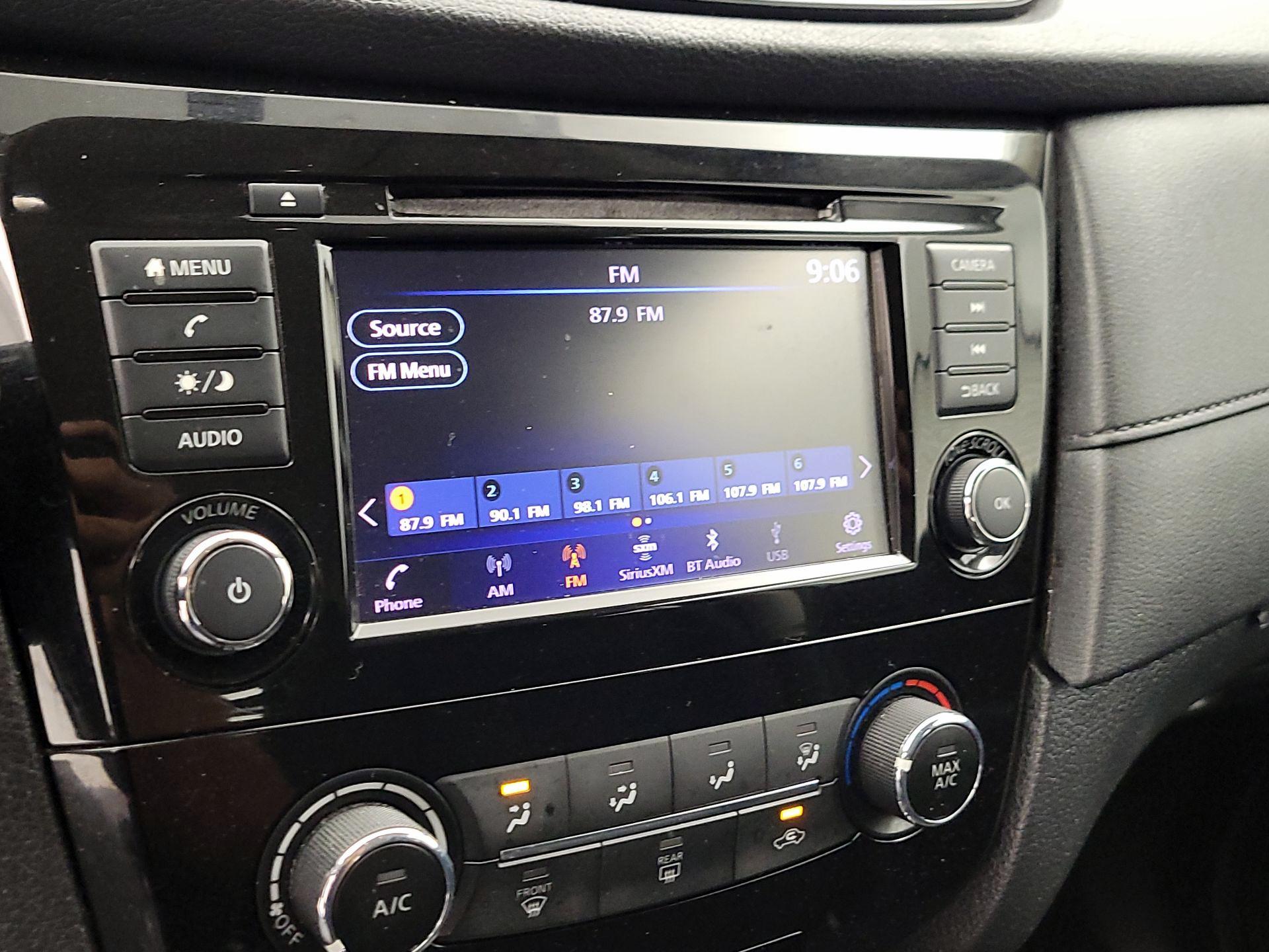 Thumbnail: 2018 Nissan Rogue - 15