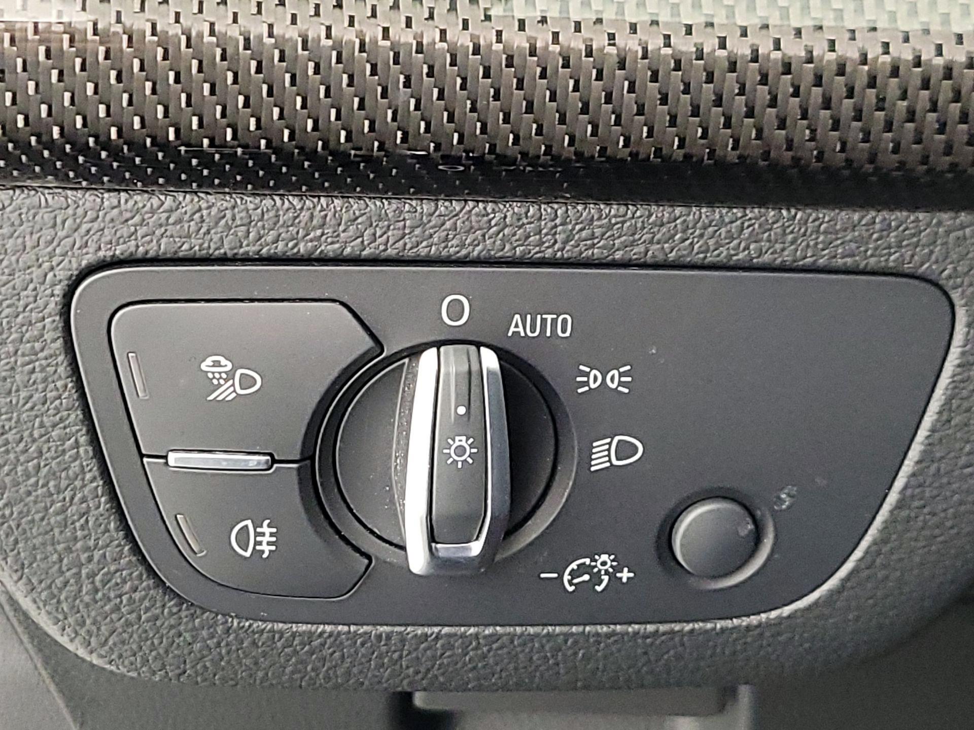 Thumbnail: 2021 Audi SQ5 - 13