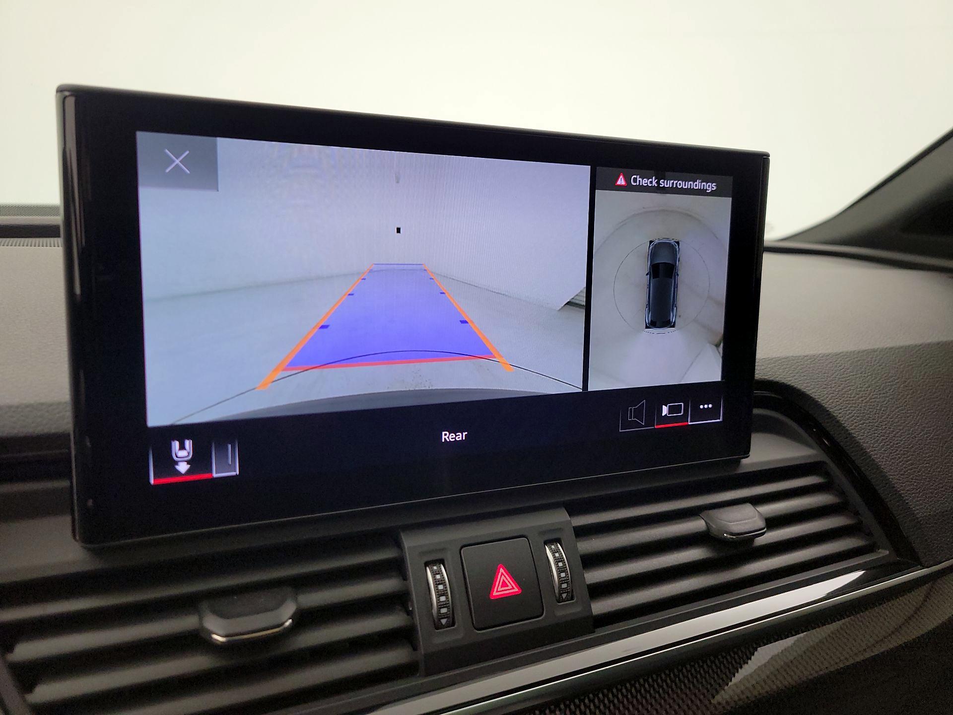 Thumbnail: 2021 Audi SQ5 - 14