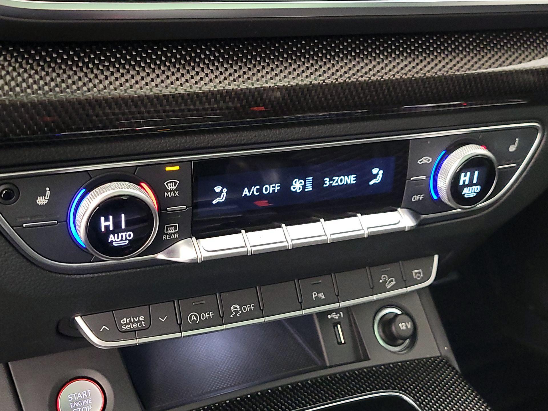 Thumbnail: 2021 Audi SQ5 - 16