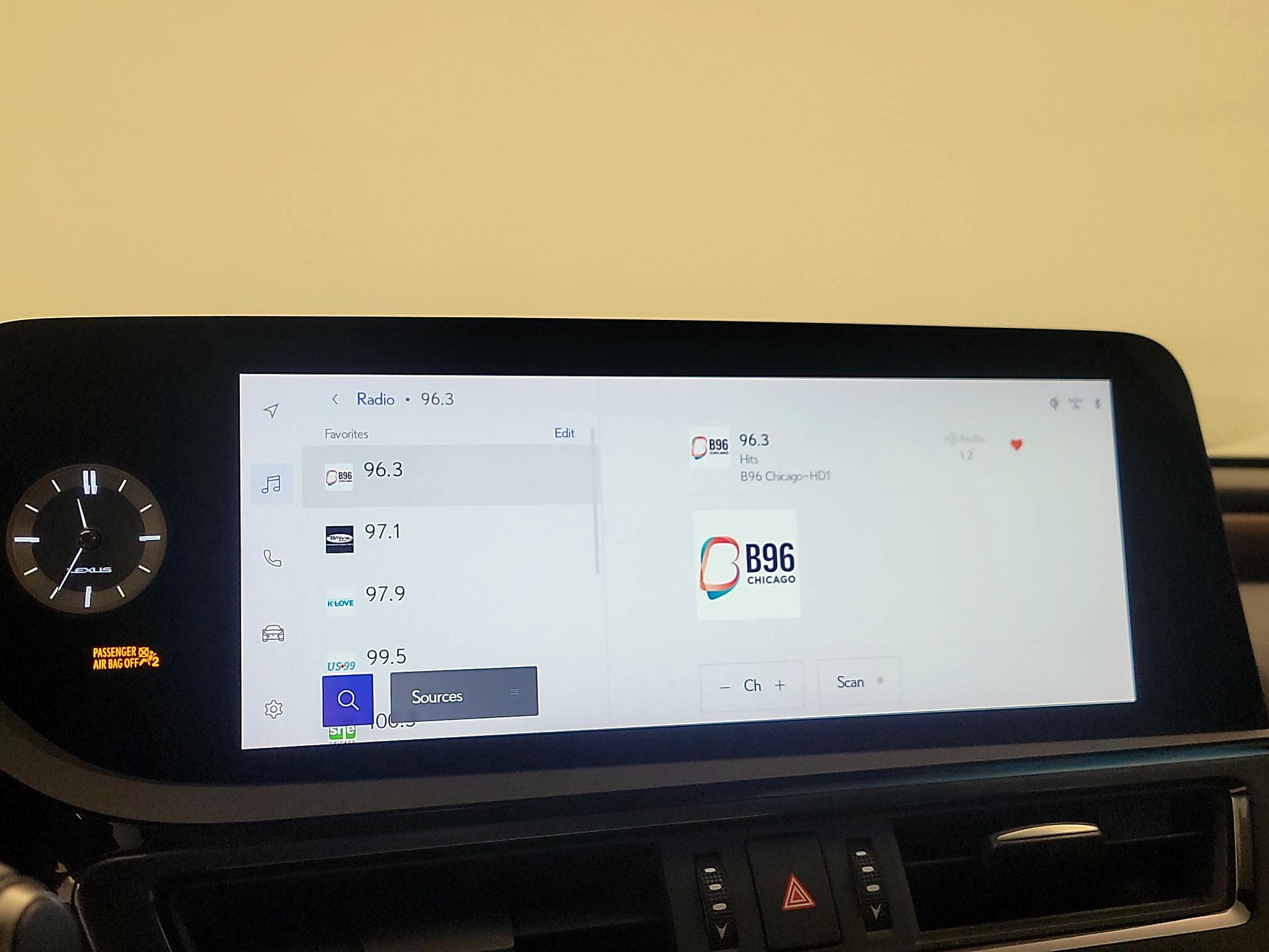 Thumbnail: 2023 Lexus ES - 14