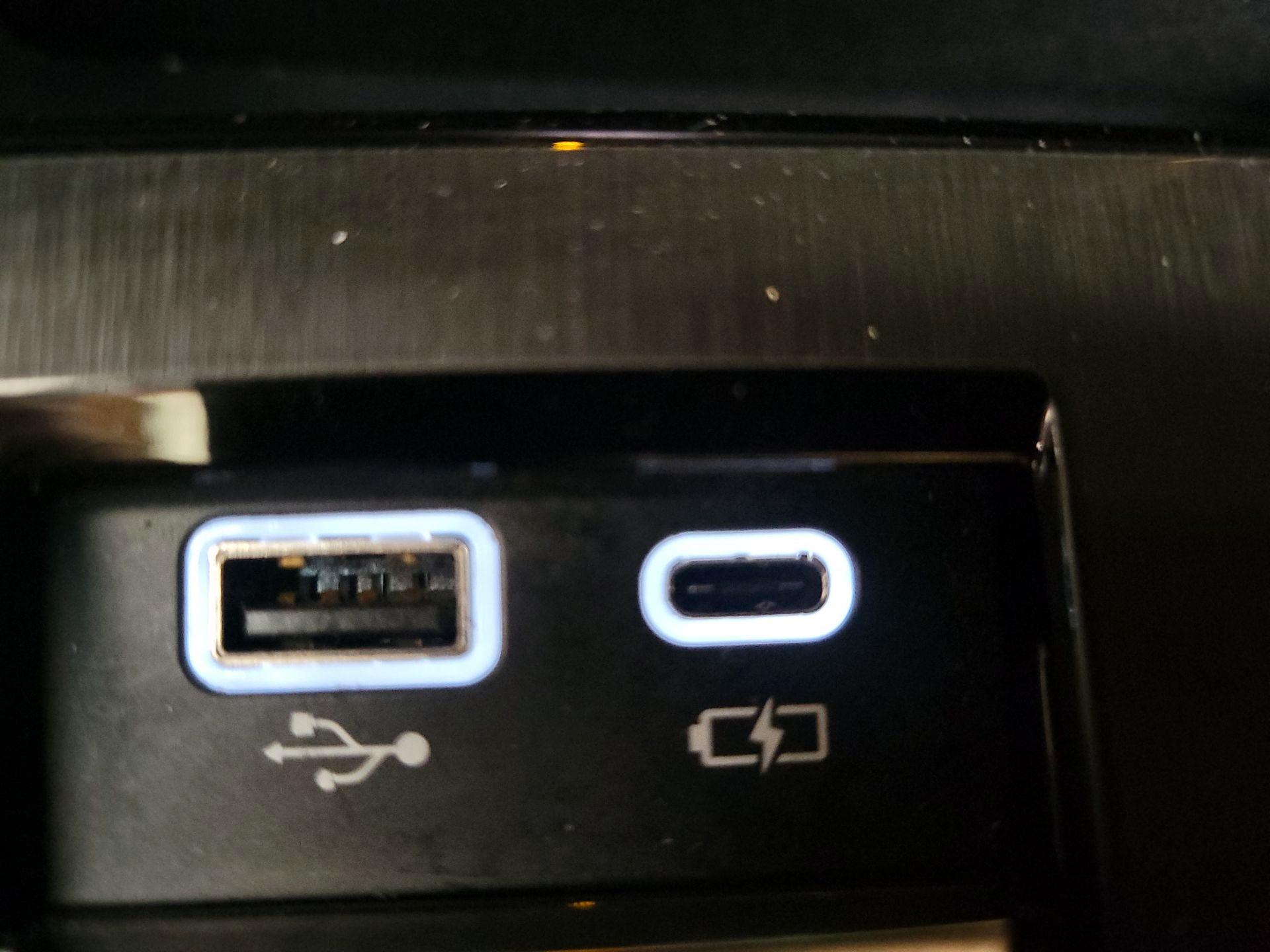 Thumbnail: 2023 Lexus ES - 17