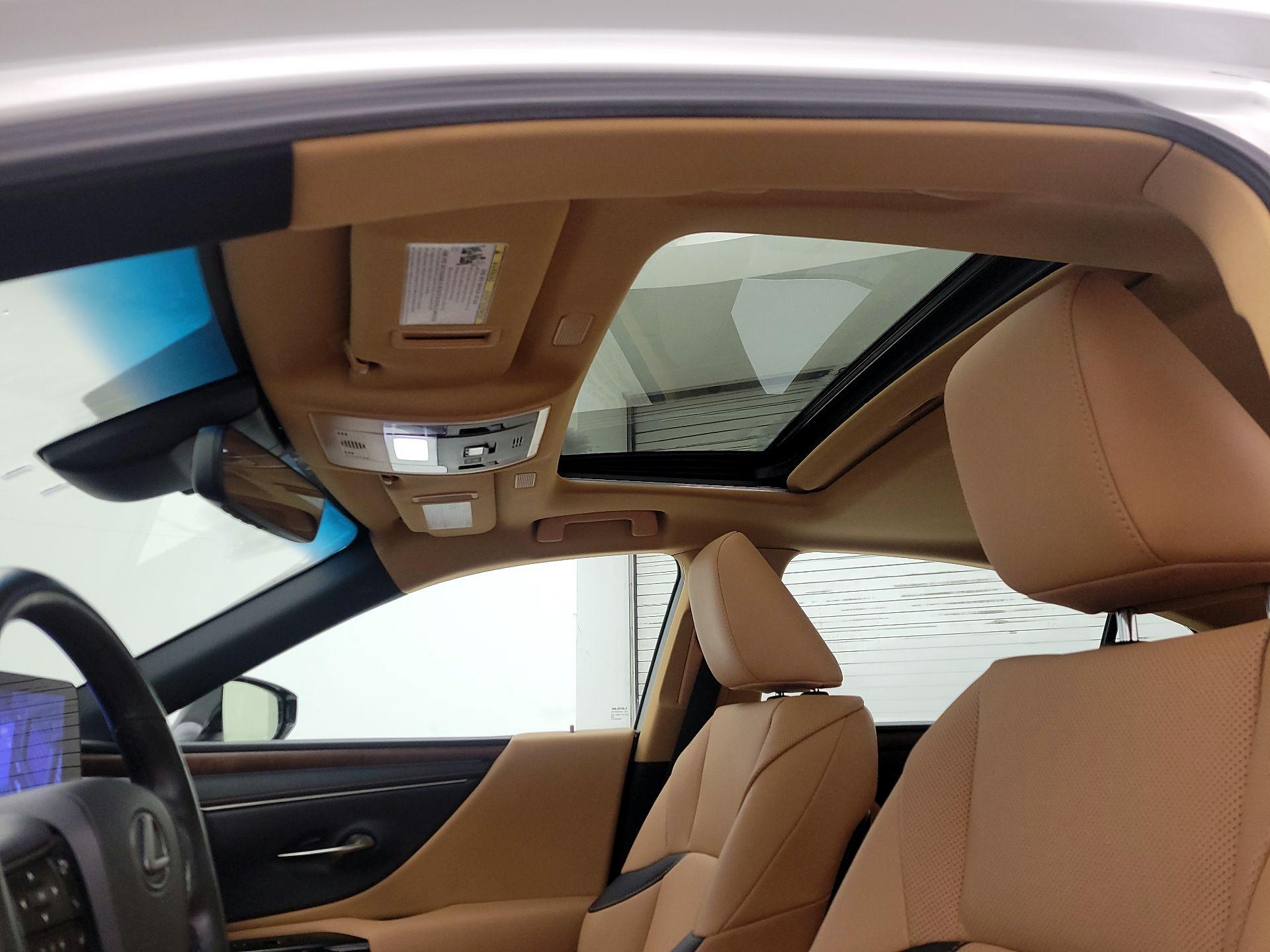 Thumbnail: 2023 Lexus ES - 18