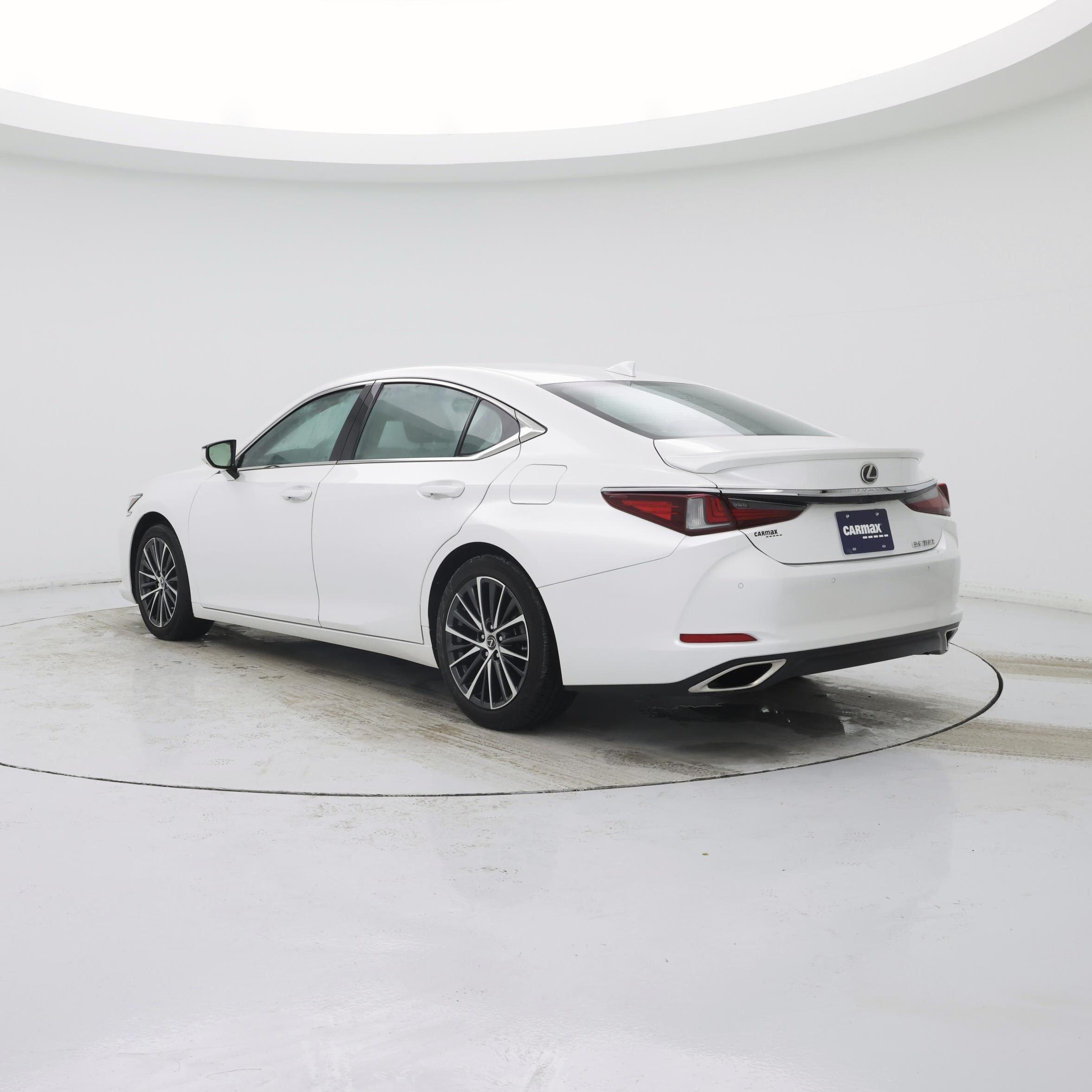 Thumbnail: 2023 Lexus ES - 2