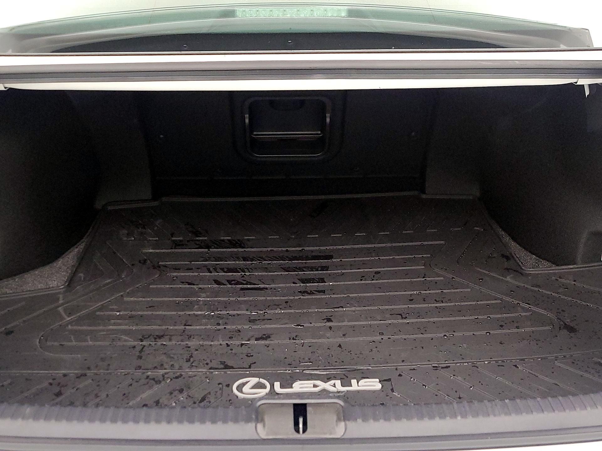 Thumbnail: 2023 Lexus ES - 20