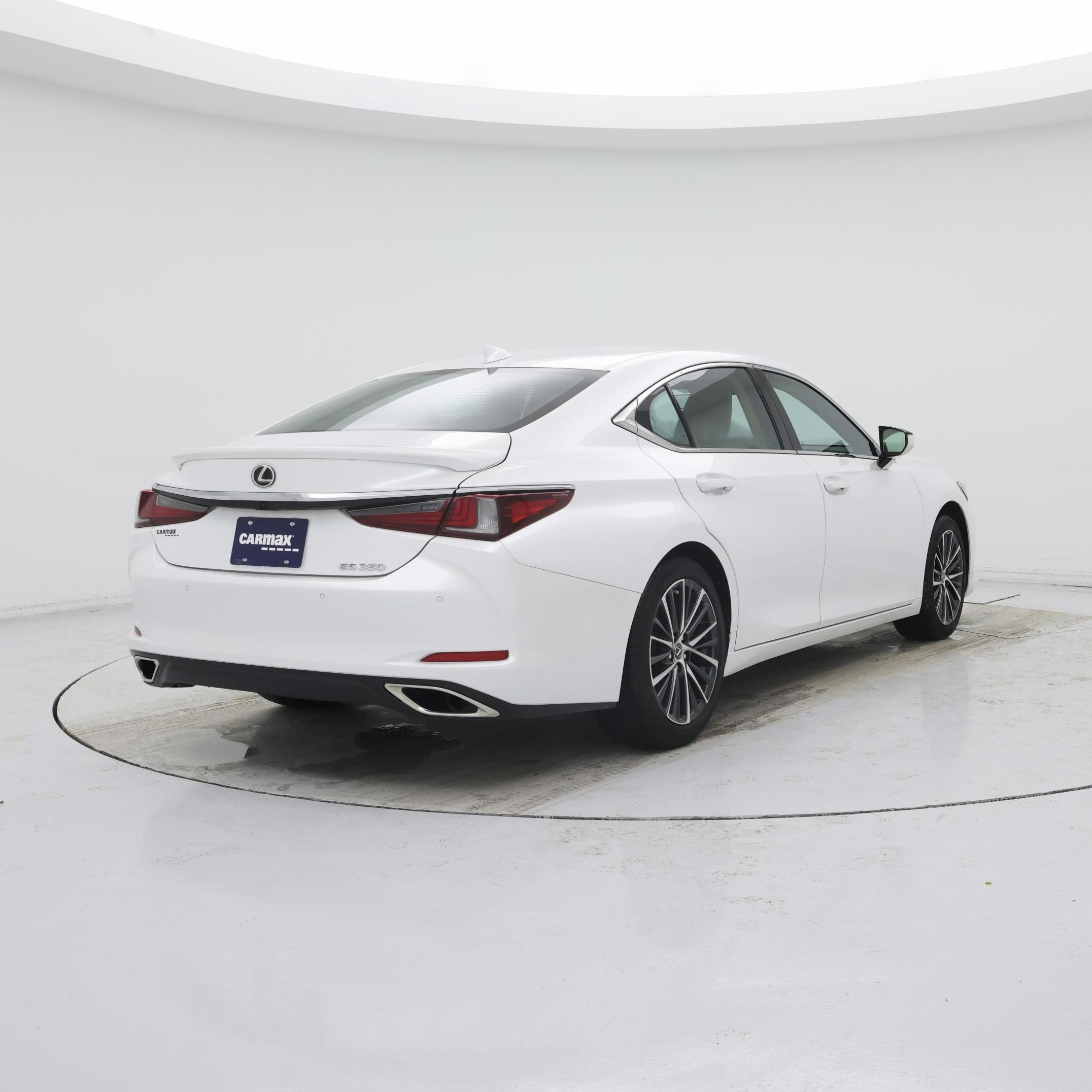 Thumbnail: 2023 Lexus ES - 8