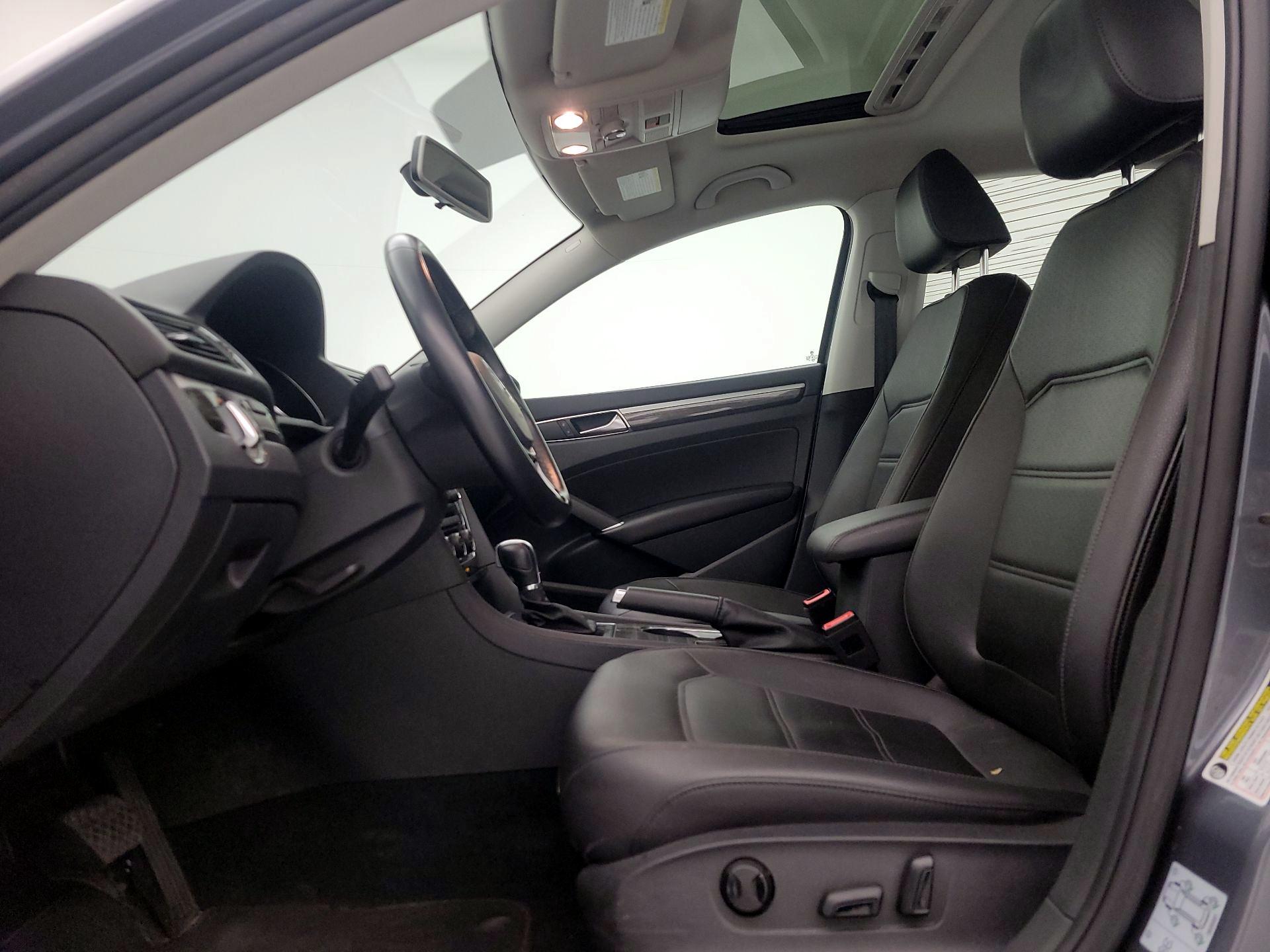 Thumbnail: 2018 Volkswagen Passat - 11