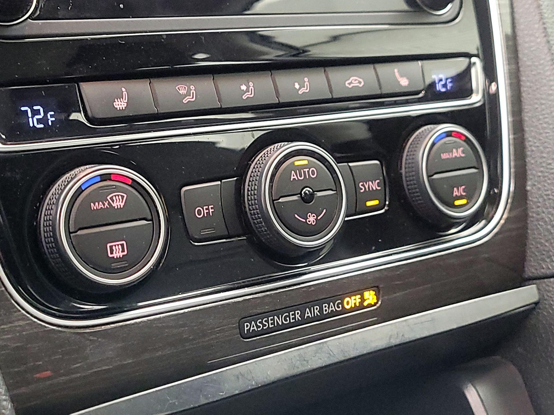 Thumbnail: 2018 Volkswagen Passat - 16