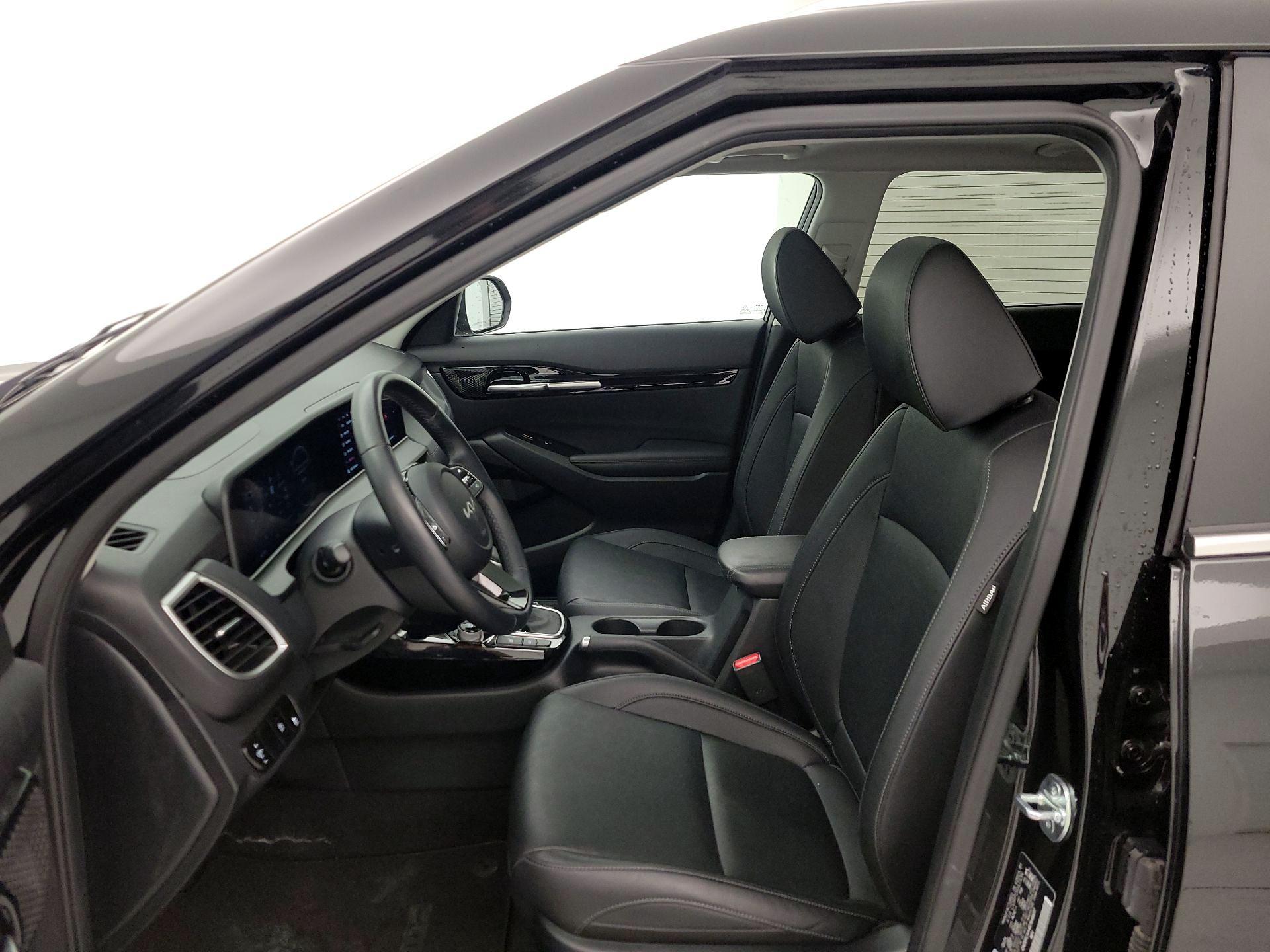 Thumbnail: 2024 Kia Seltos - 11