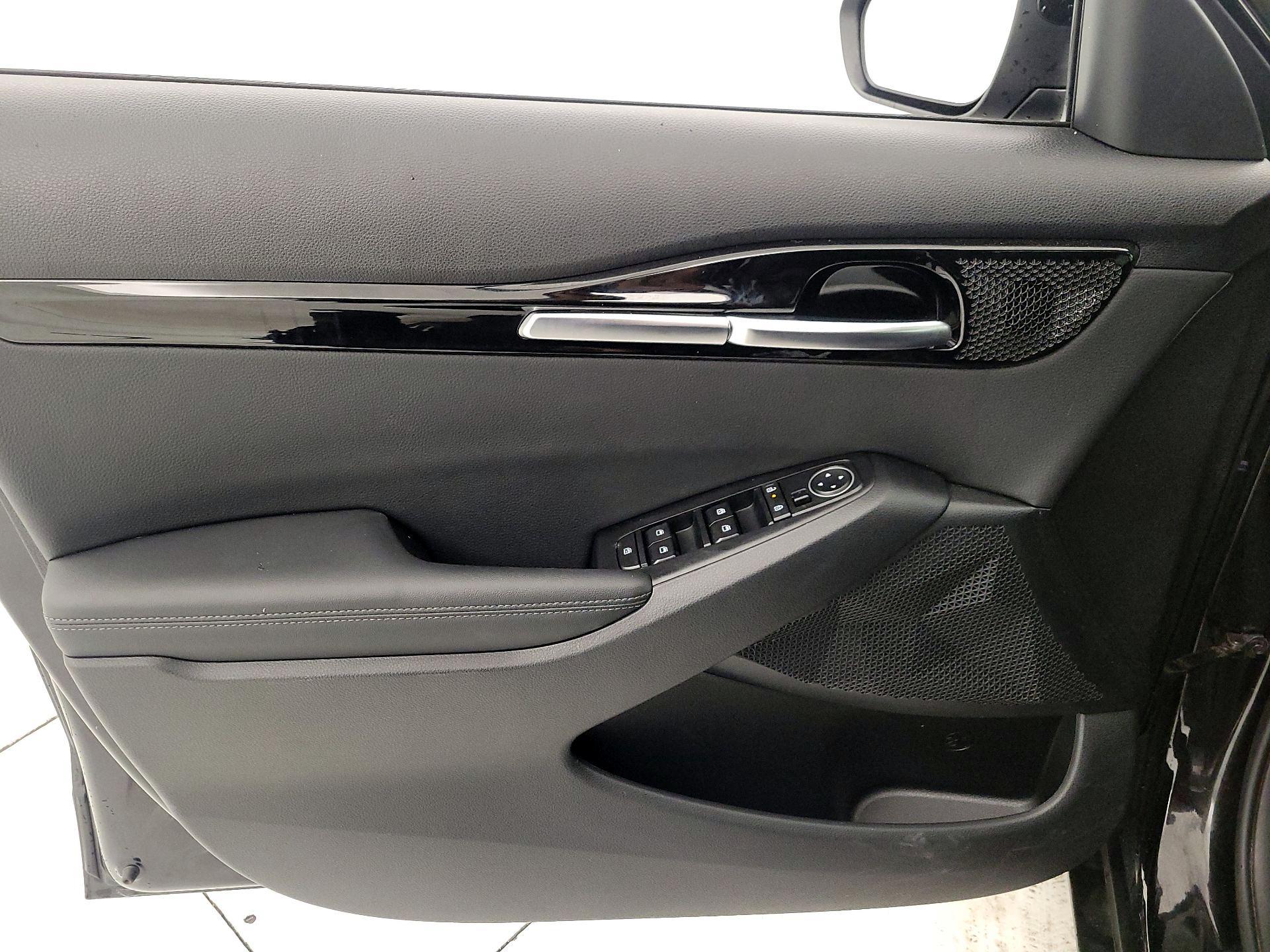 Thumbnail: 2024 Kia Seltos - 12