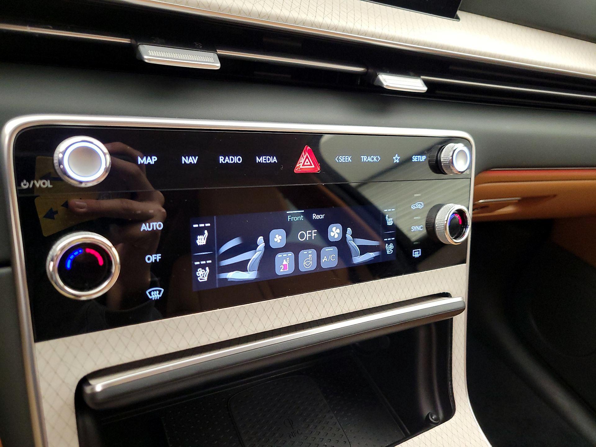 Thumbnail: 2025 Genesis GV80 - 17