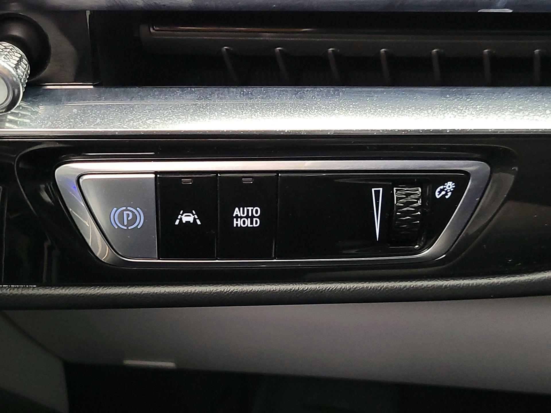 Thumbnail: 2024 Cadillac Lyriq - 13