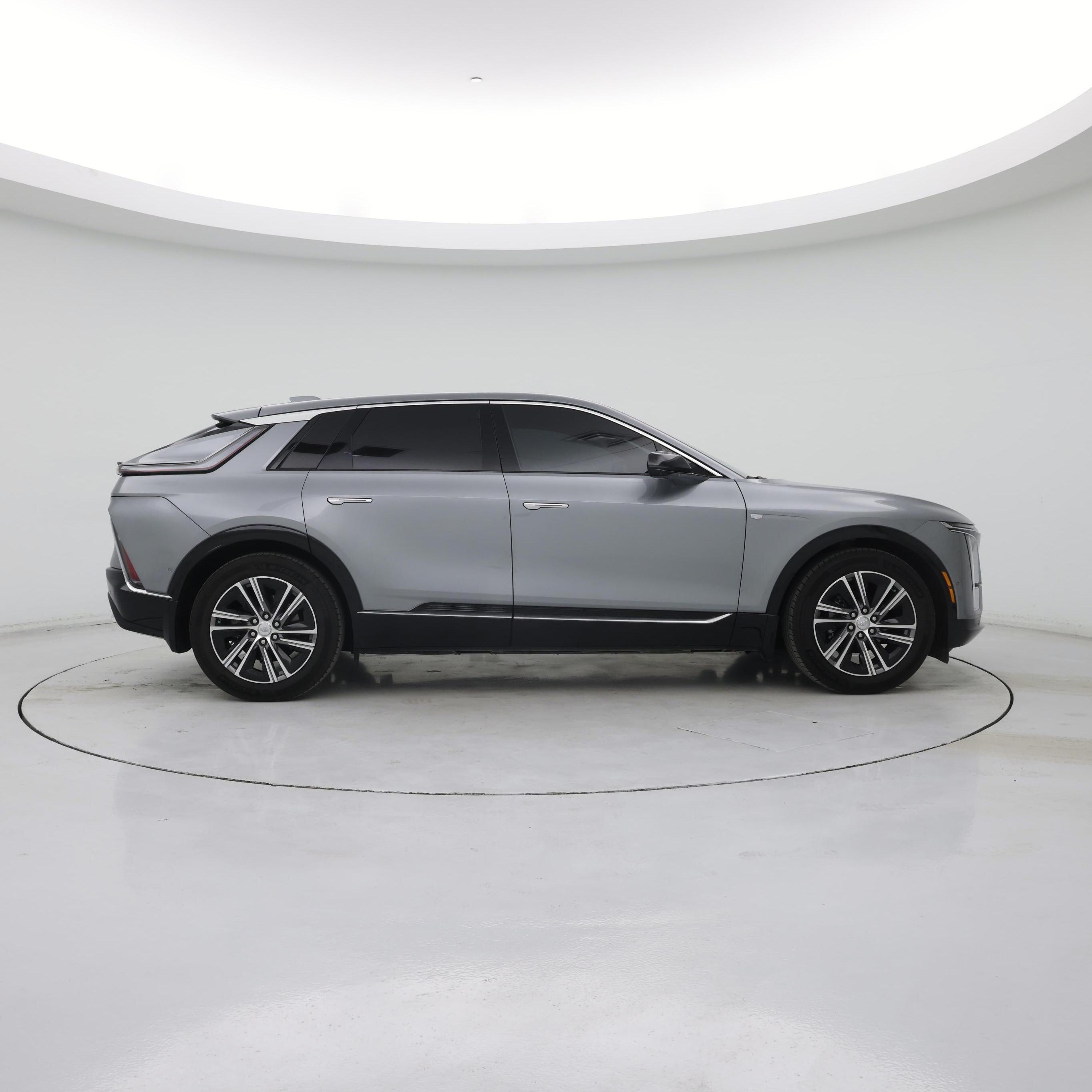 Thumbnail: 2024 Cadillac Lyriq - 7