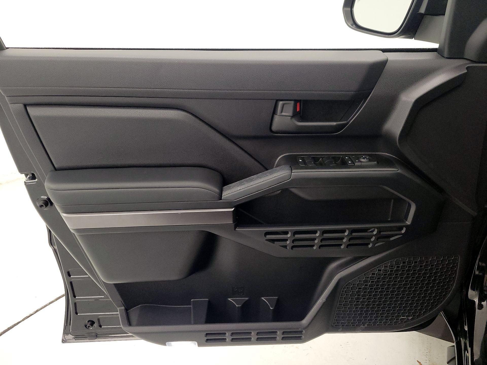 Thumbnail: 2025 Toyota 4Runner - 12