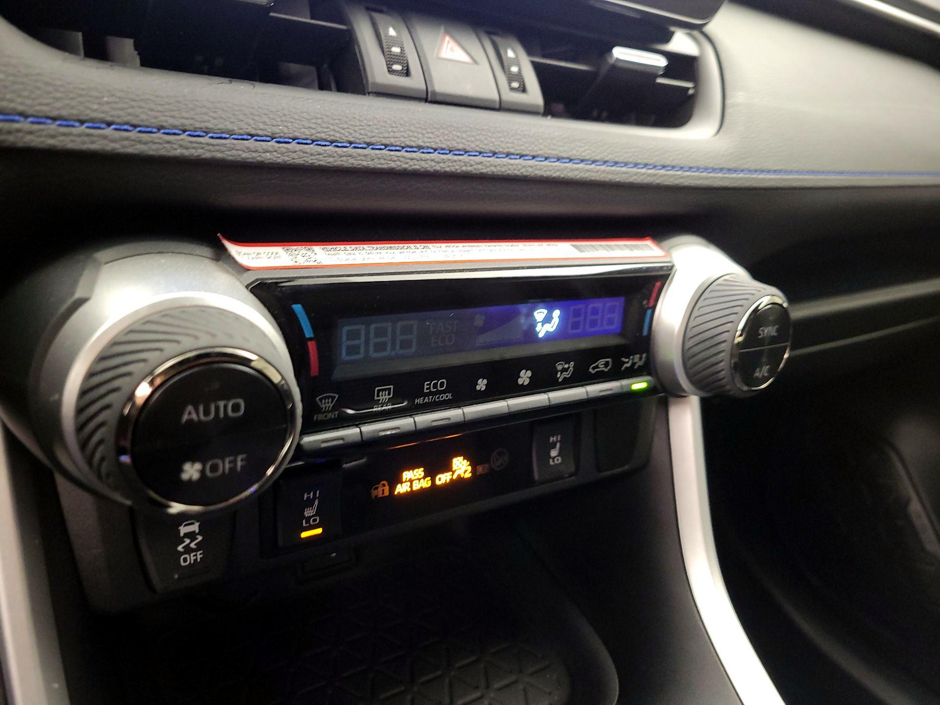 Thumbnail: 2025 Toyota RAV4 - 16