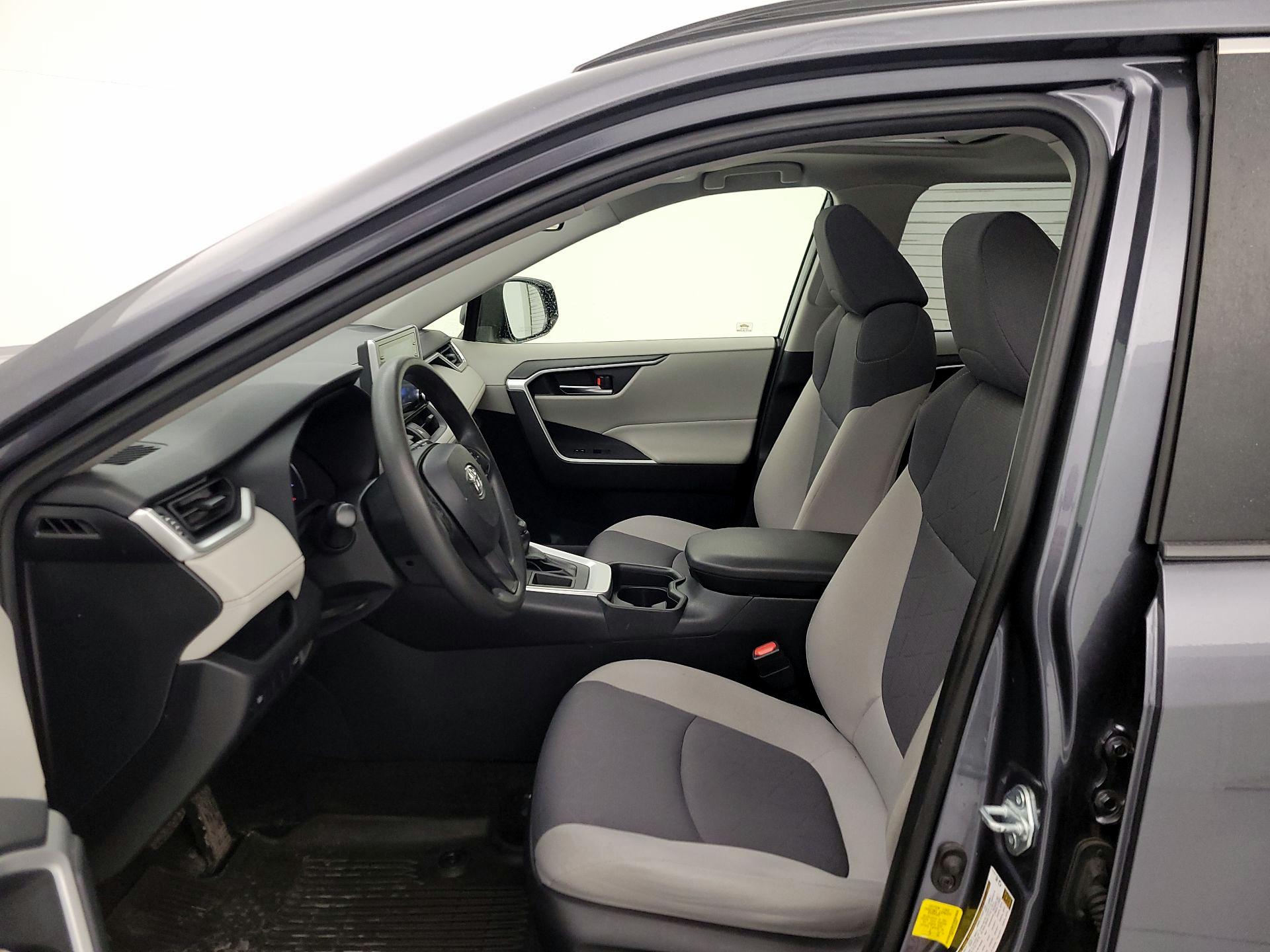 Thumbnail: 2019 Toyota RAV4 - 11