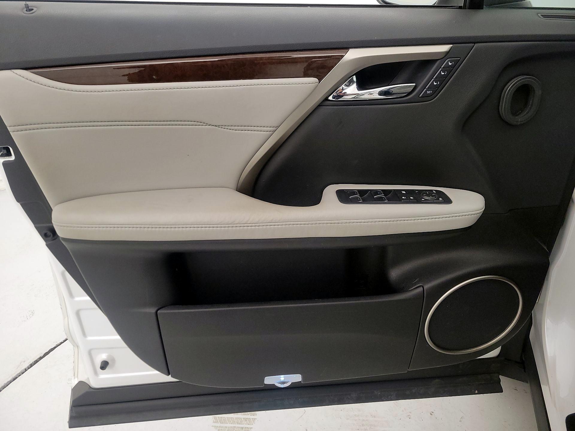 Thumbnail: 2016 Lexus RX - 12