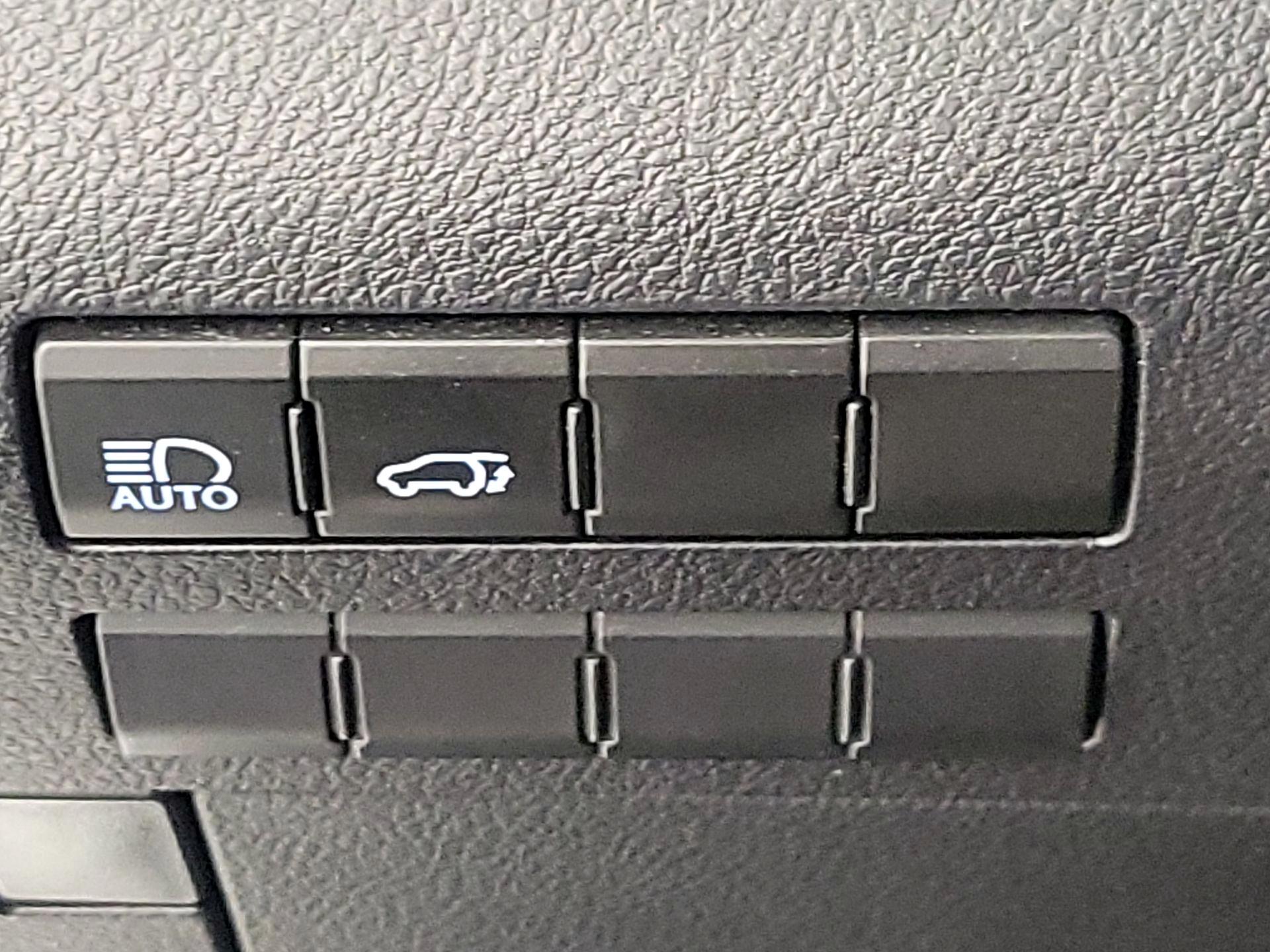 Thumbnail: 2016 Lexus RX - 13