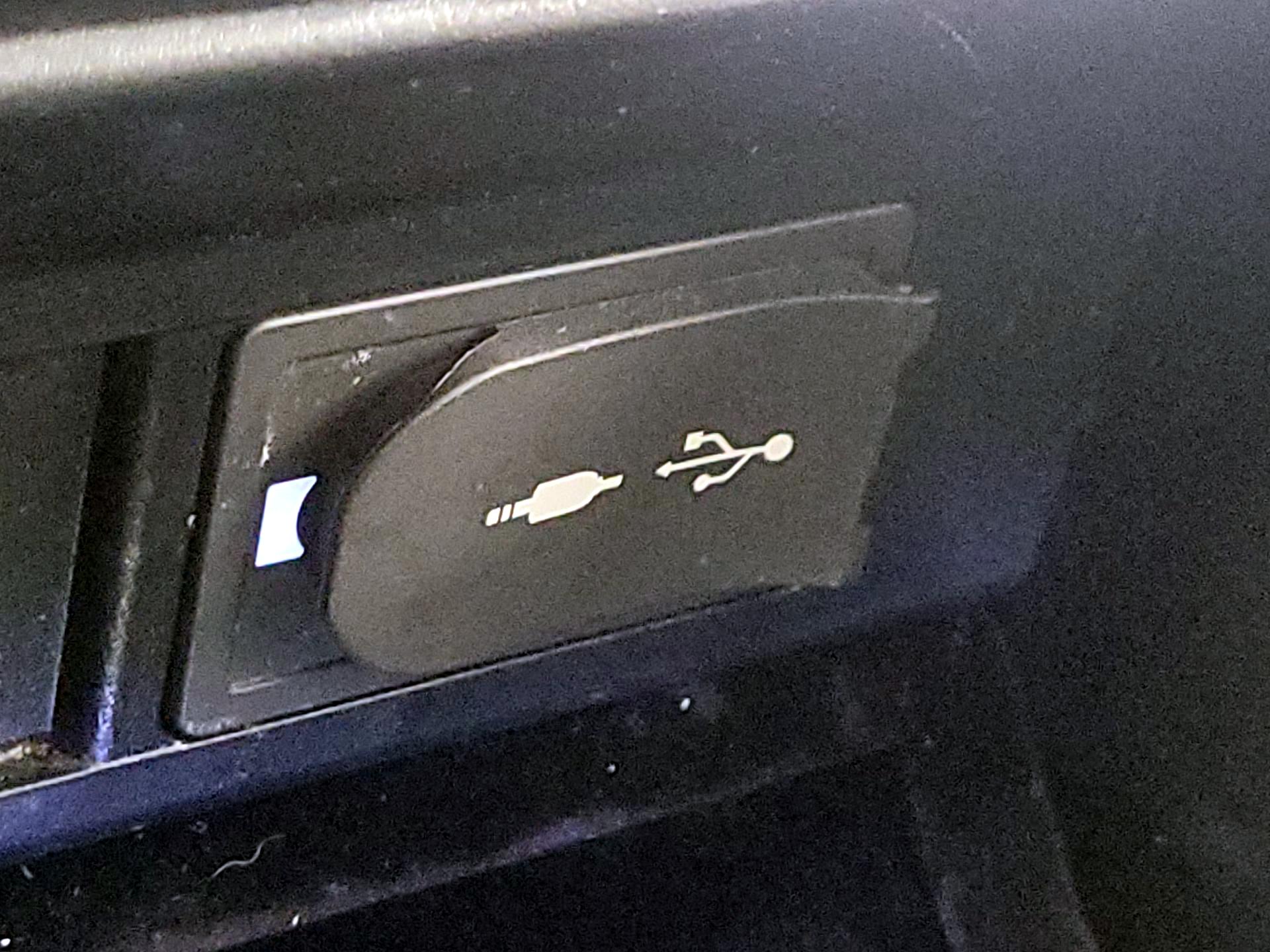 Thumbnail: 2016 Lexus RX - 19