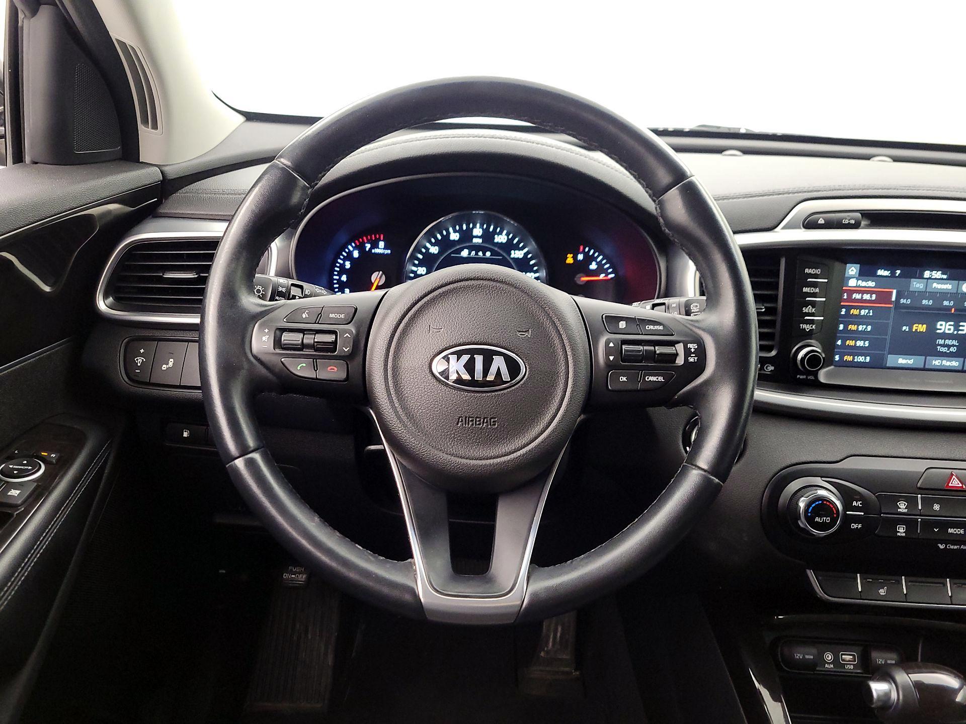 Thumbnail: 2017 Kia Sorento - 10