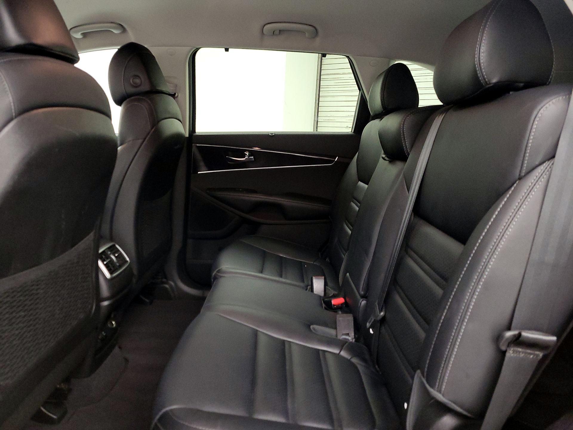 Thumbnail: 2017 Kia Sorento - 19