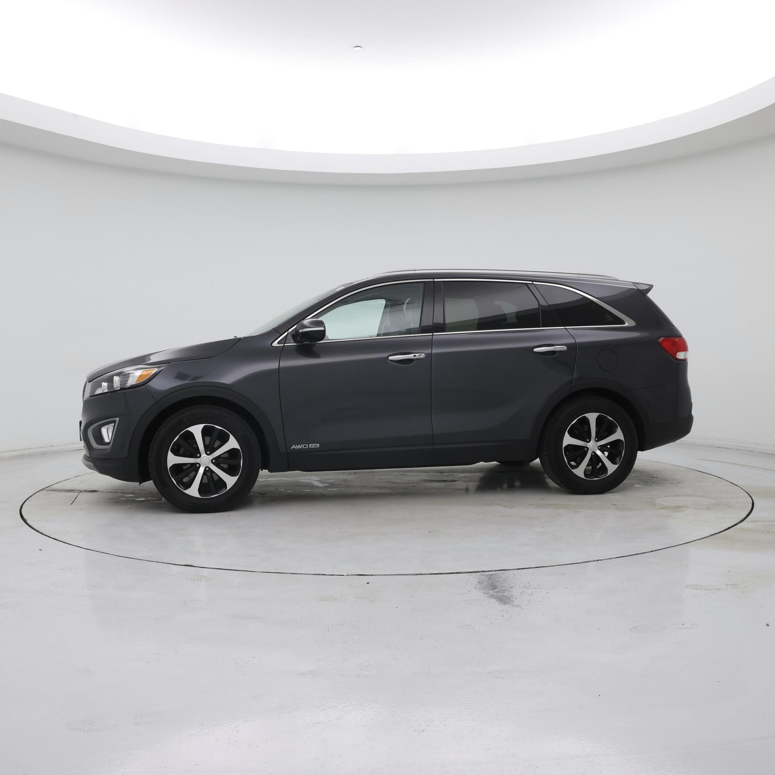 Thumbnail: 2017 Kia Sorento - 3