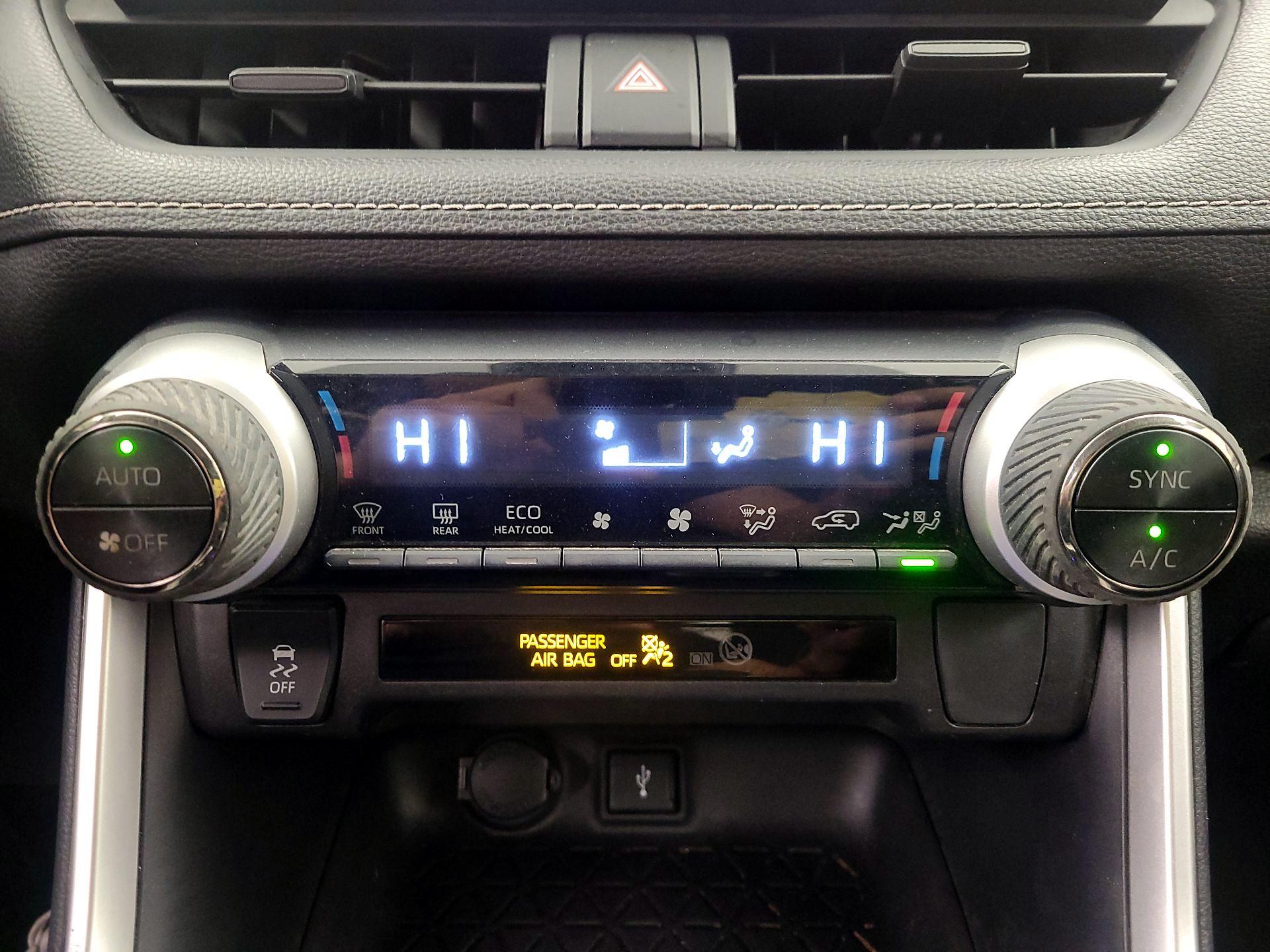 Thumbnail: 2022 Toyota RAV4 - 16