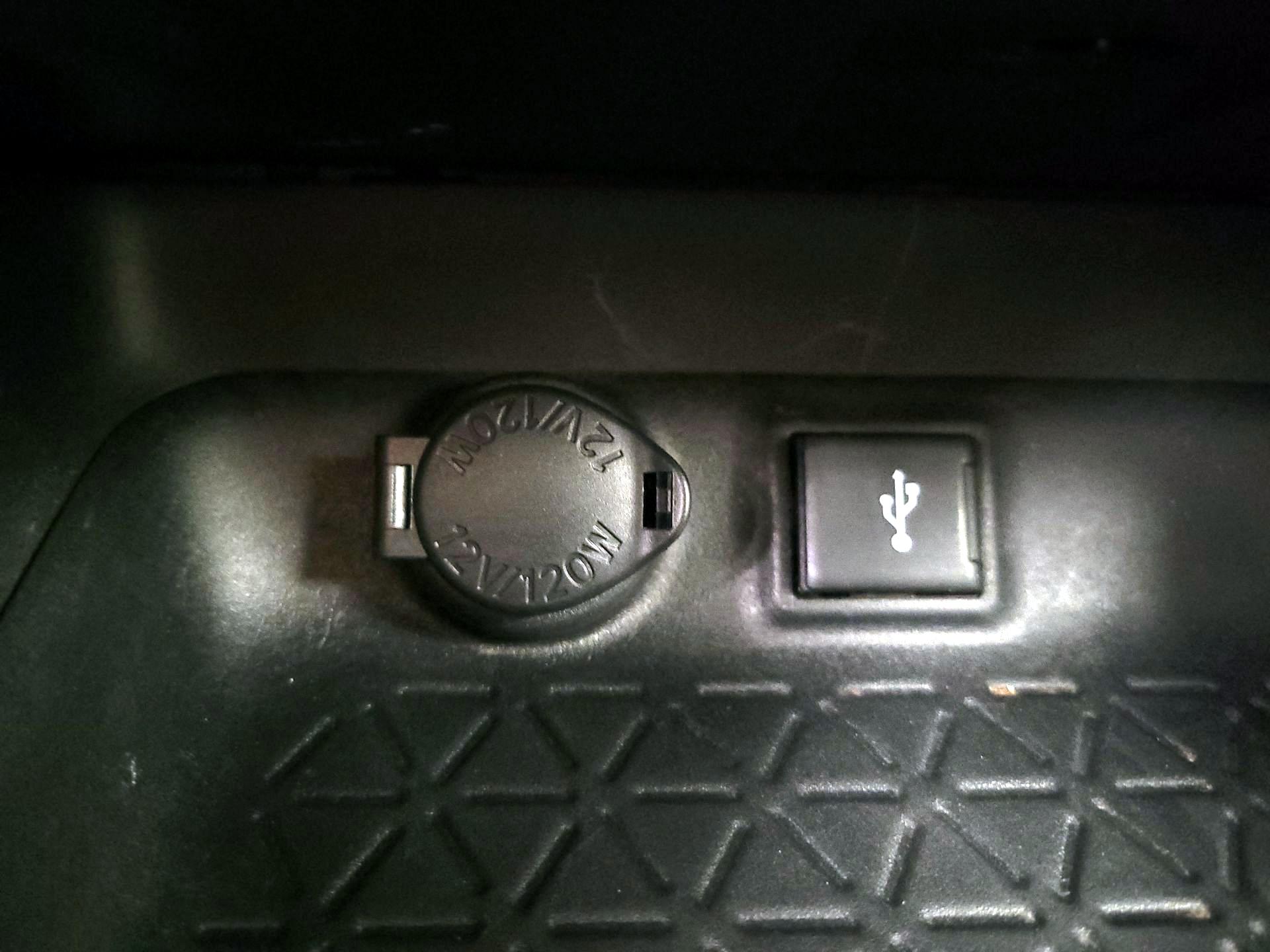 Thumbnail: 2022 Toyota RAV4 - 18