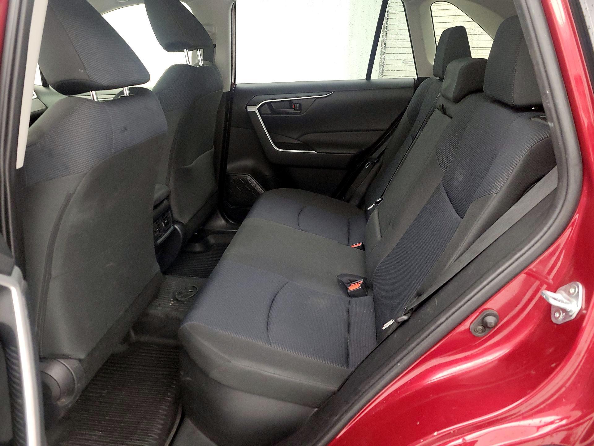 Thumbnail: 2022 Toyota RAV4 - 19