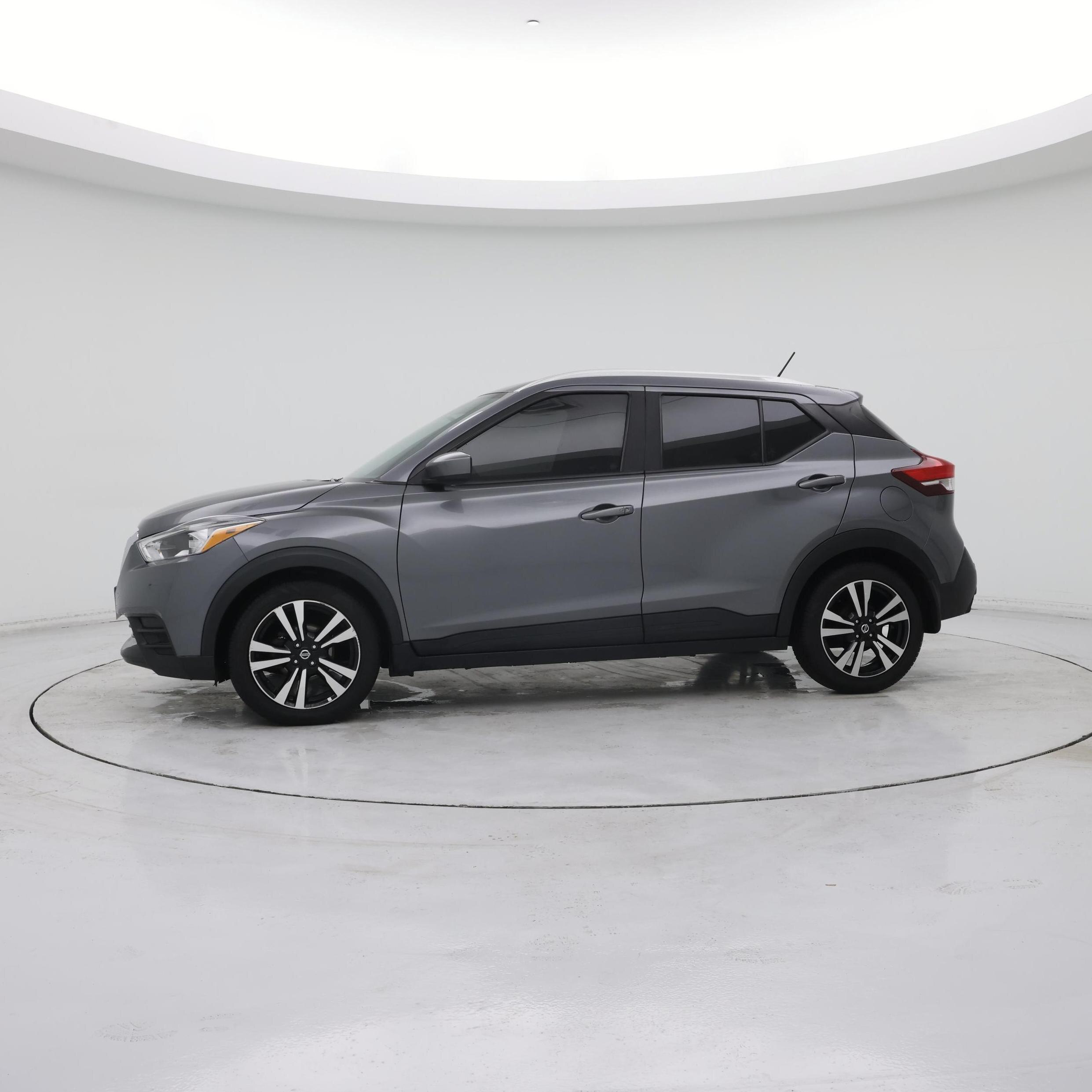 Thumbnail: 2020 Nissan Kicks - 3
