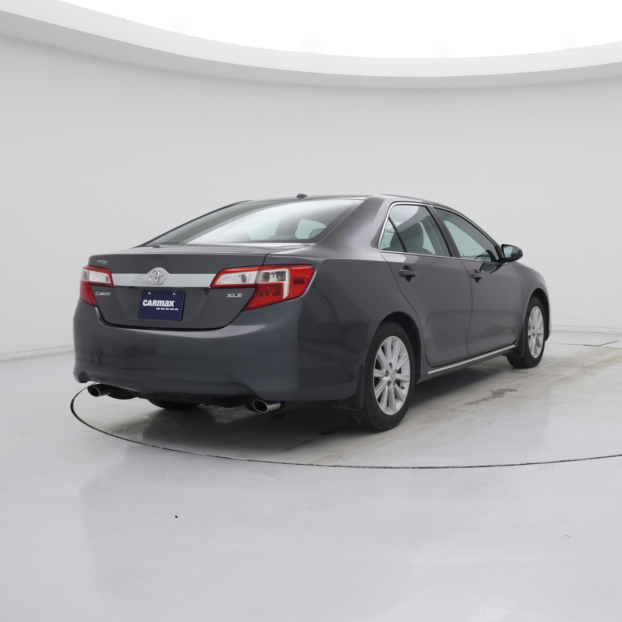 Thumbnail: 2014 Toyota Camry - 8