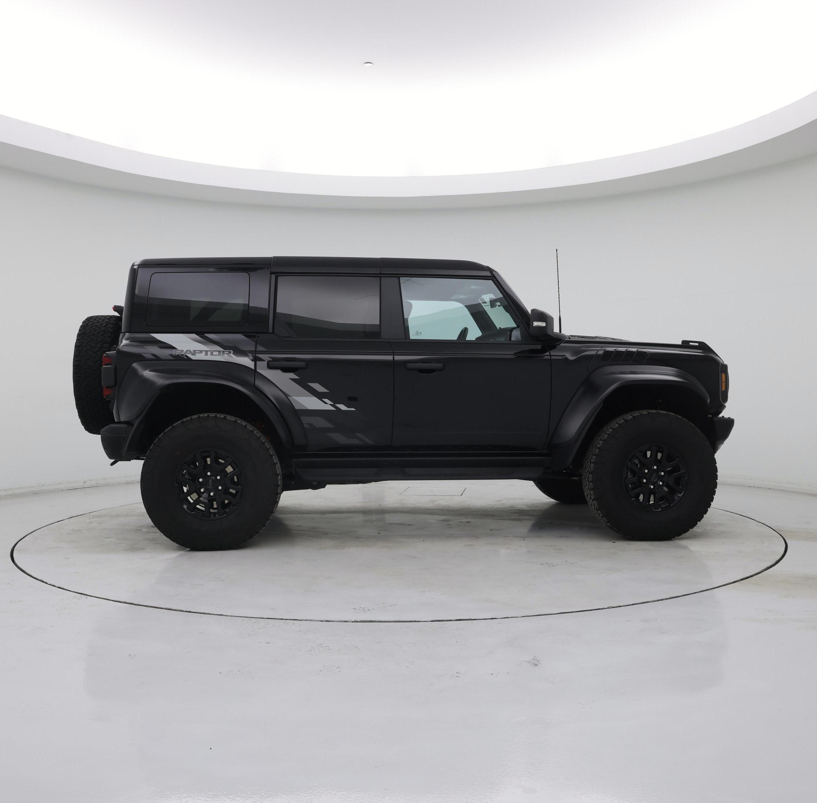 Thumbnail: 2024 Ford Bronco - 3