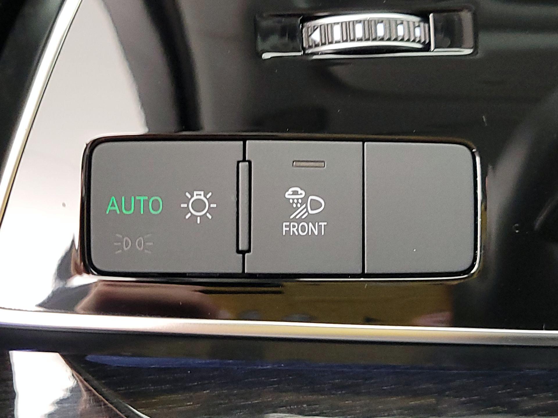 Thumbnail: 2023 Audi Q7 - 13