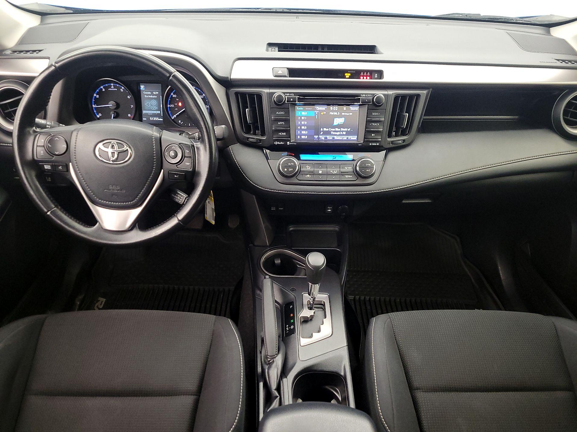 Thumbnail: 2017 Toyota RAV4 - 9
