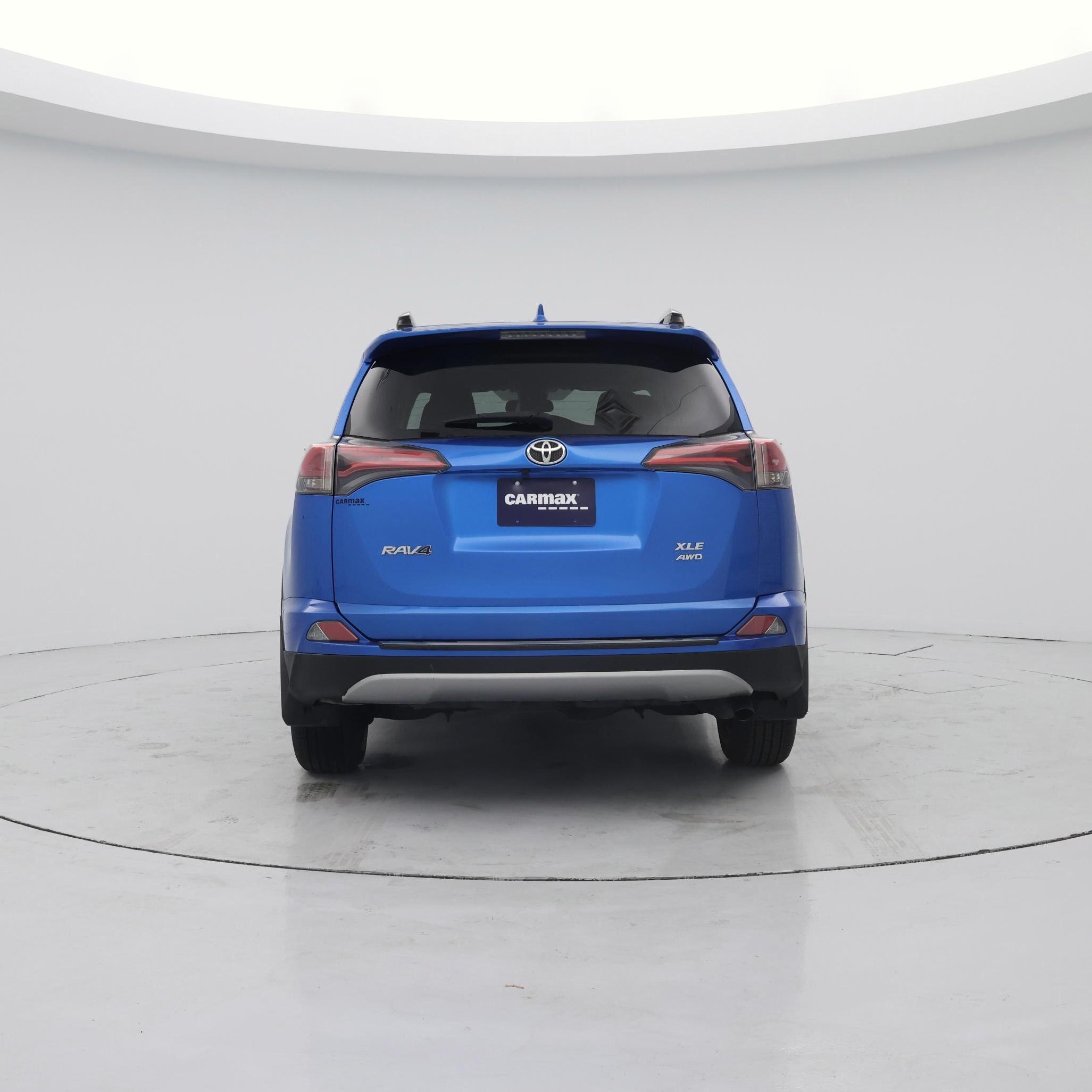 Thumbnail: 2017 Toyota RAV4 - 6