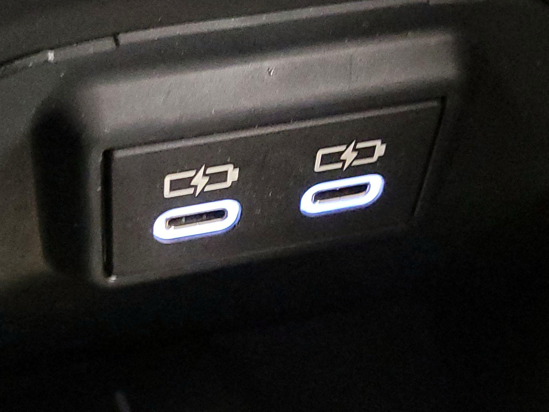 Thumbnail: 2023 Toyota RAV4 - 18