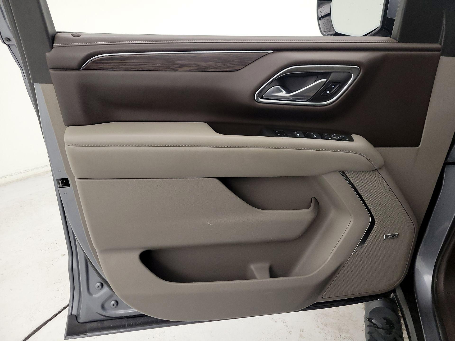 Thumbnail: 2022 Chevrolet Tahoe - 12