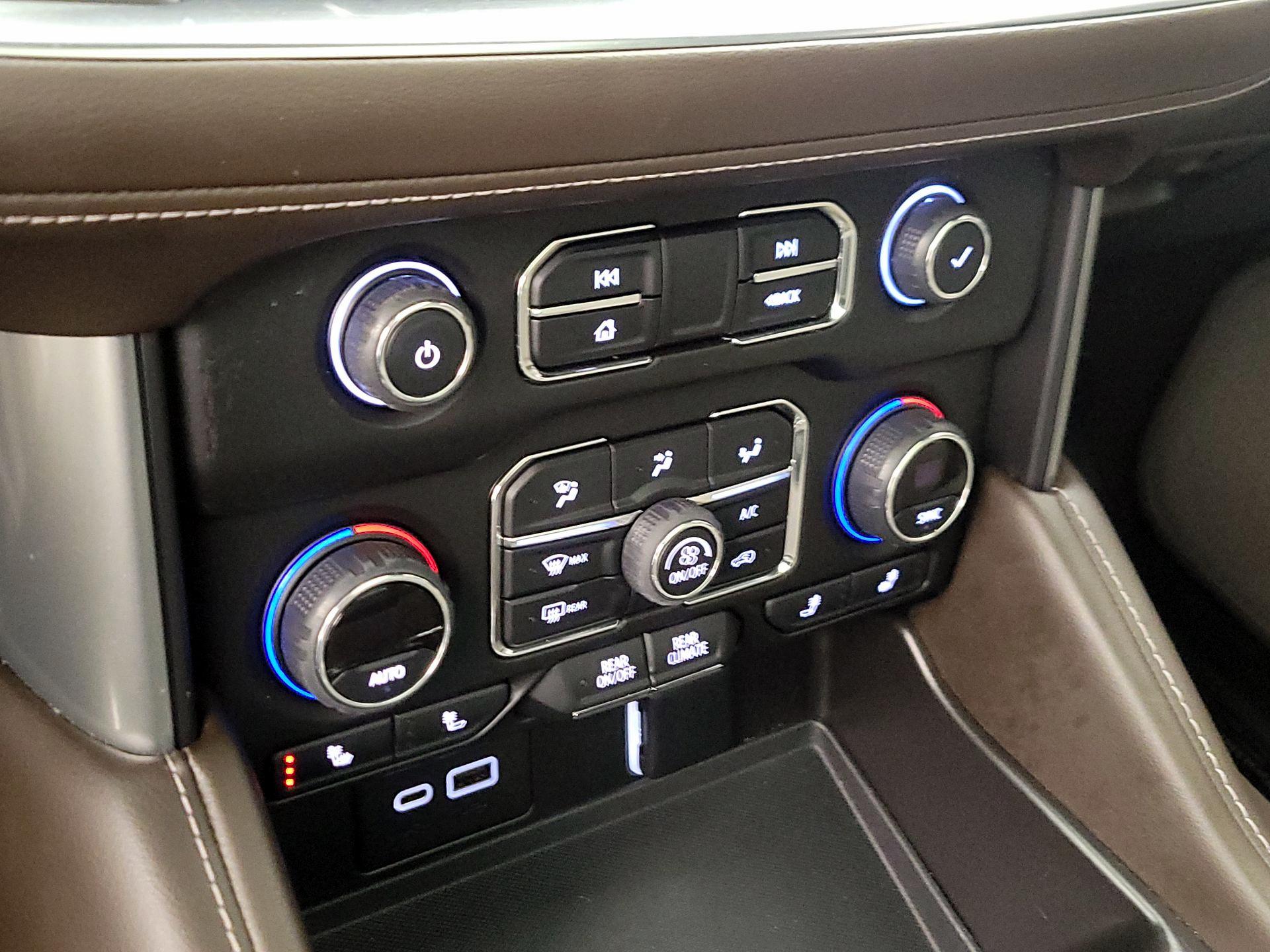 Thumbnail: 2022 Chevrolet Tahoe - 16