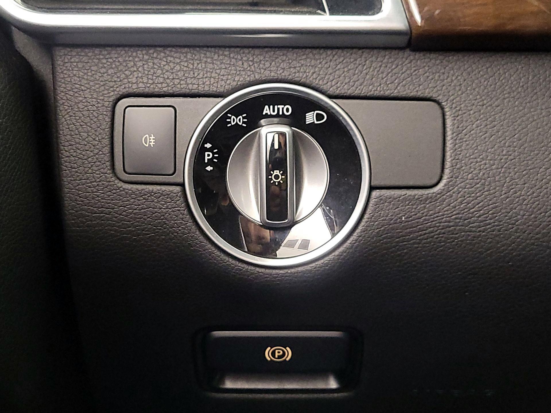 Thumbnail: 2017 Mercedes-Benz GLE - 13