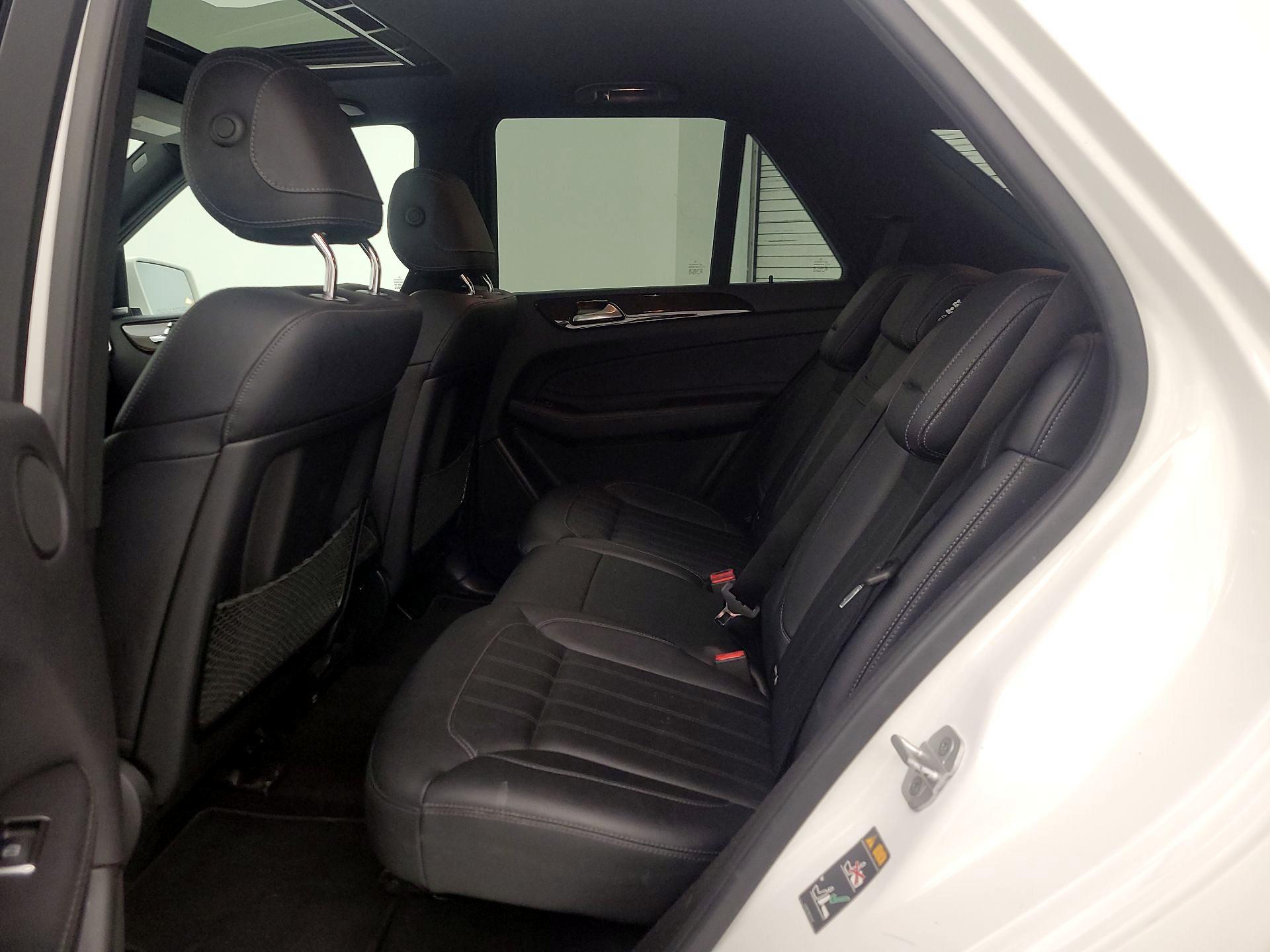 Thumbnail: 2017 Mercedes-Benz GLE - 20