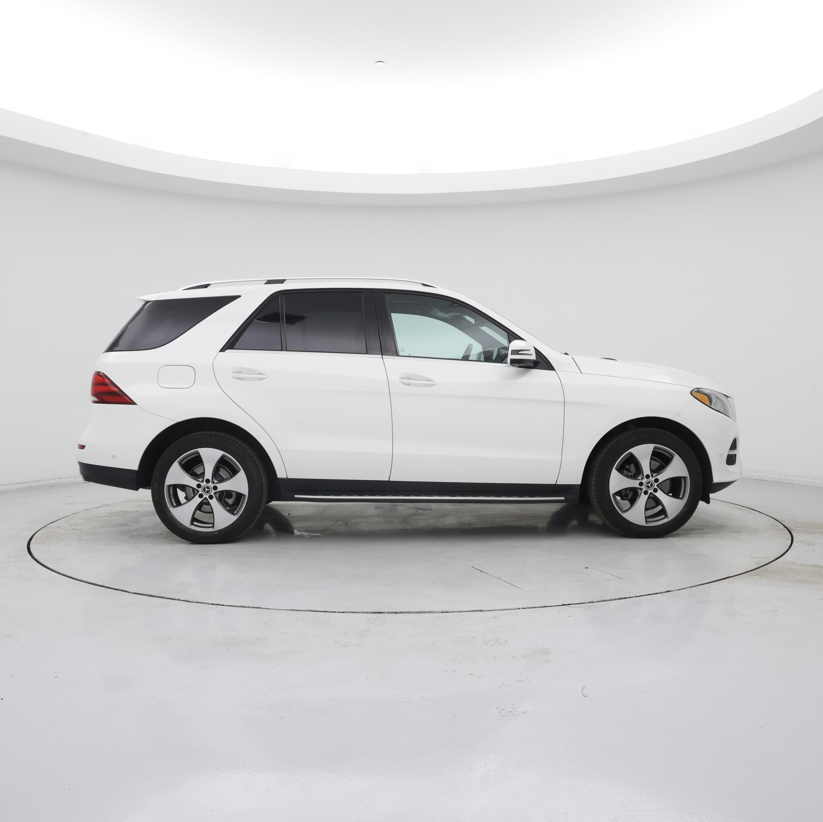 Thumbnail: 2017 Mercedes-Benz GLE - 7