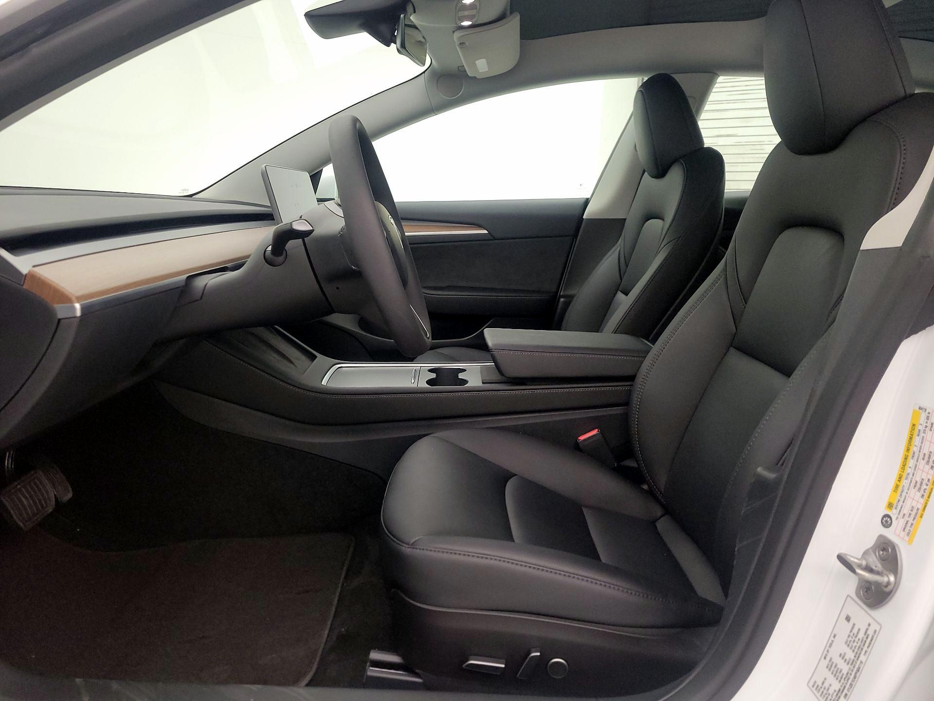 Thumbnail: 2023 Tesla Model 3 - 11