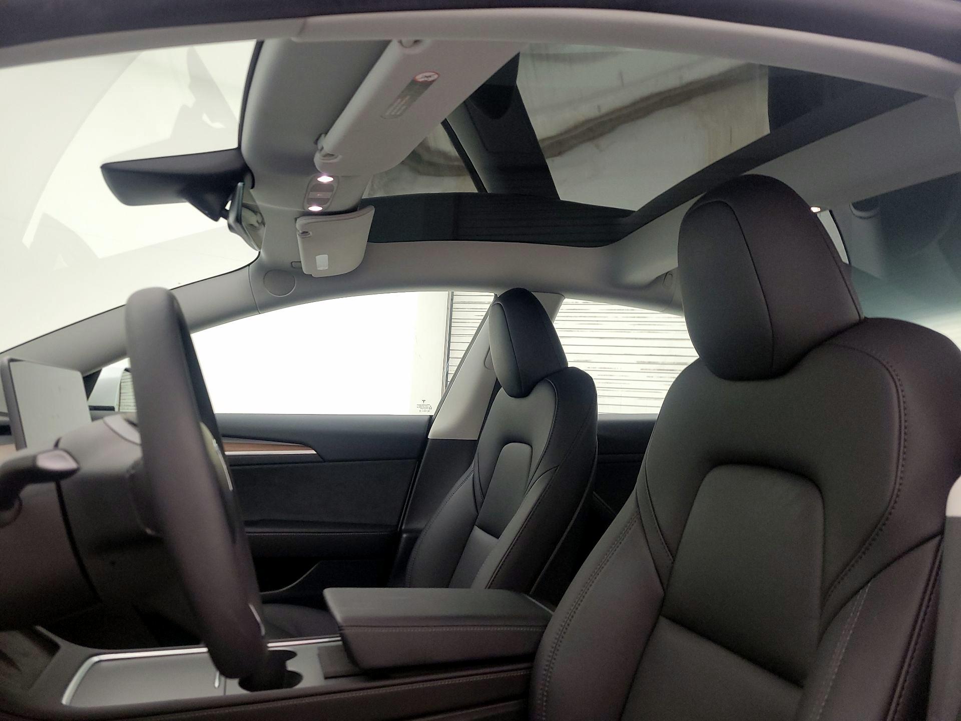 Thumbnail: 2023 Tesla Model 3 - 18