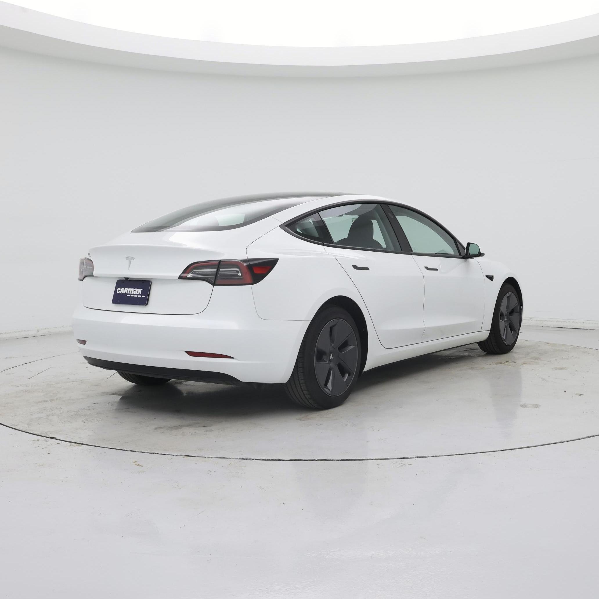 Thumbnail: 2023 Tesla Model 3 - 8