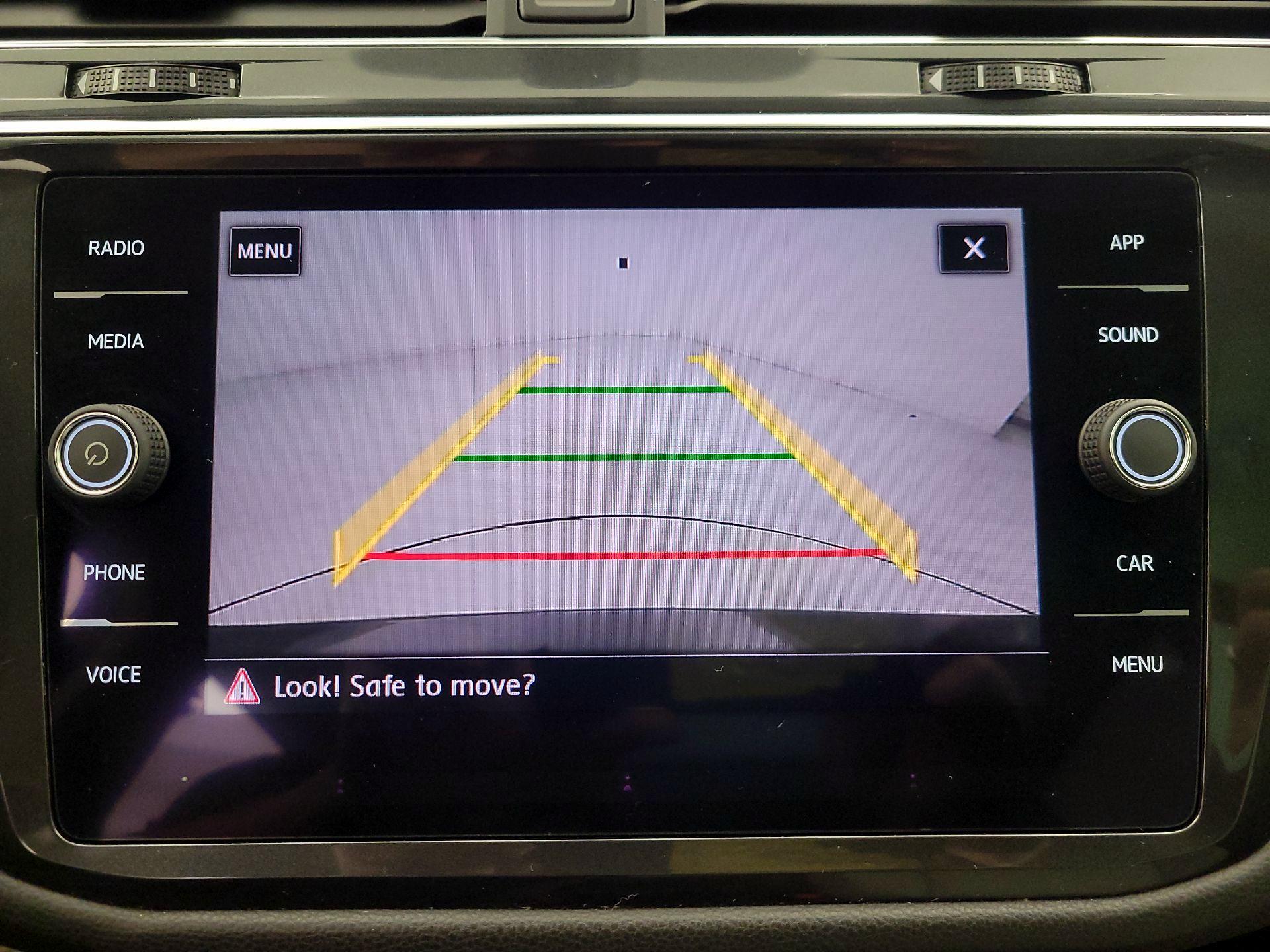 Thumbnail: 2018 Volkswagen Tiguan - 14