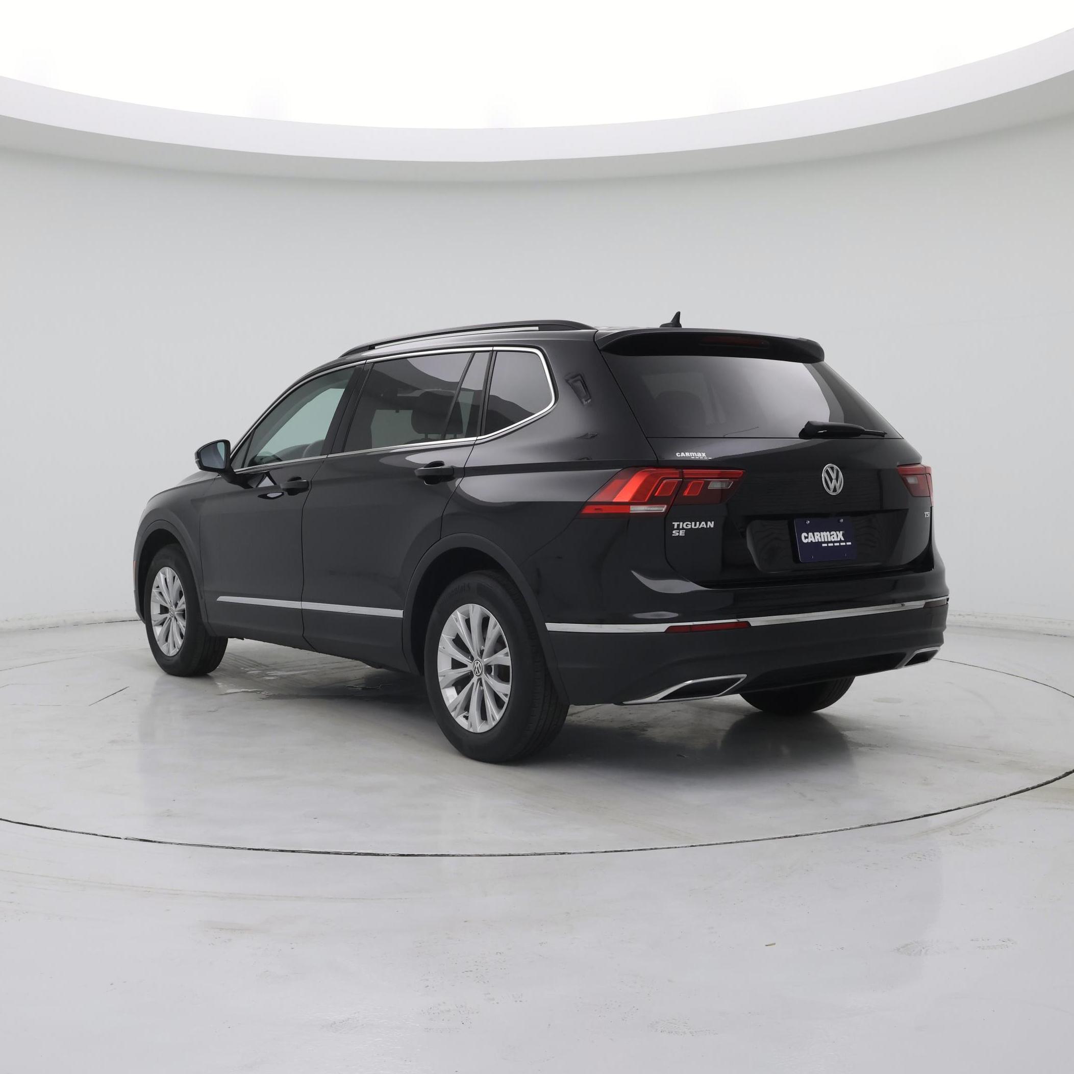 Thumbnail: 2018 Volkswagen Tiguan - 2