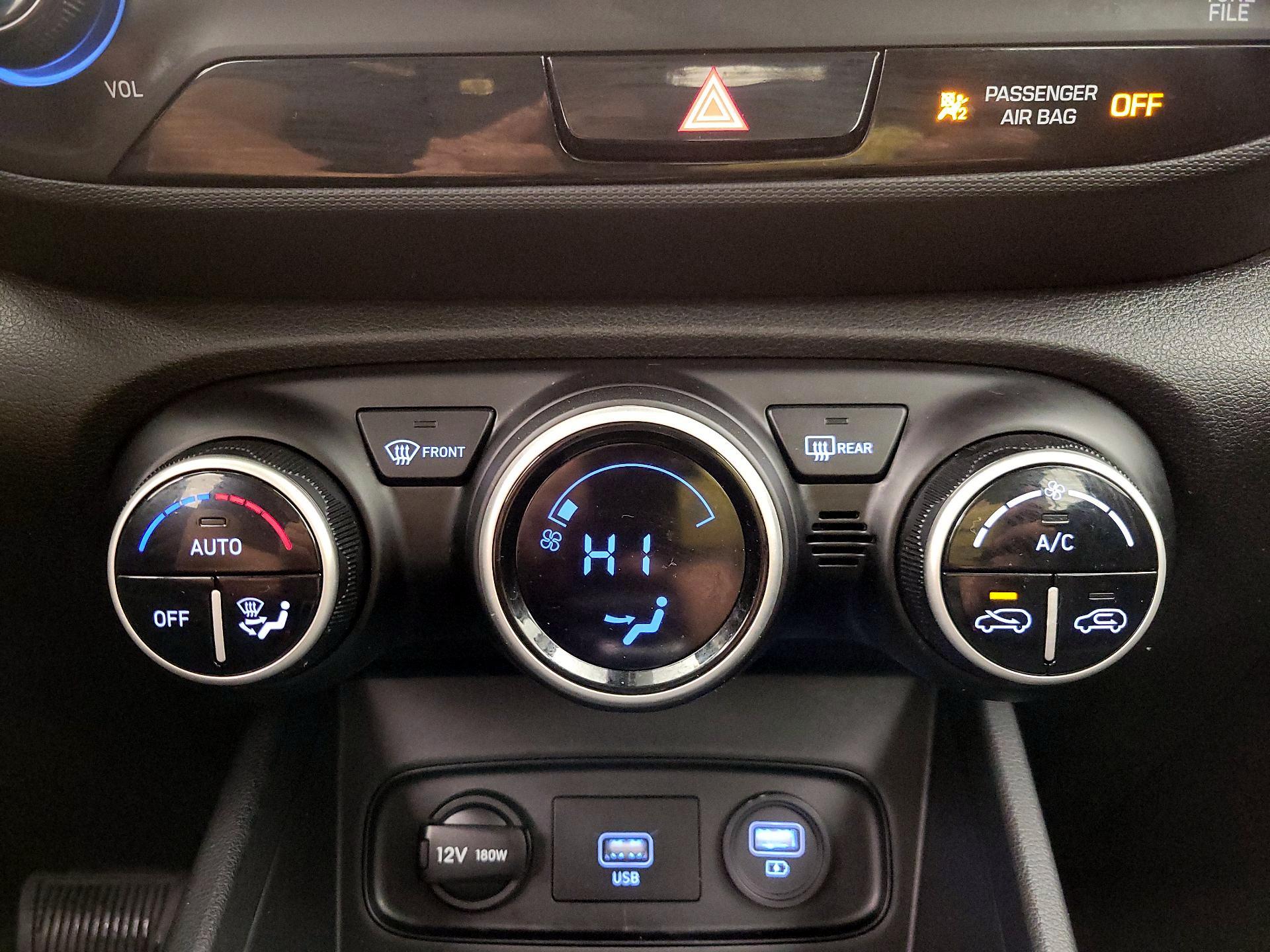 Thumbnail: 2020 Hyundai Venue - 16