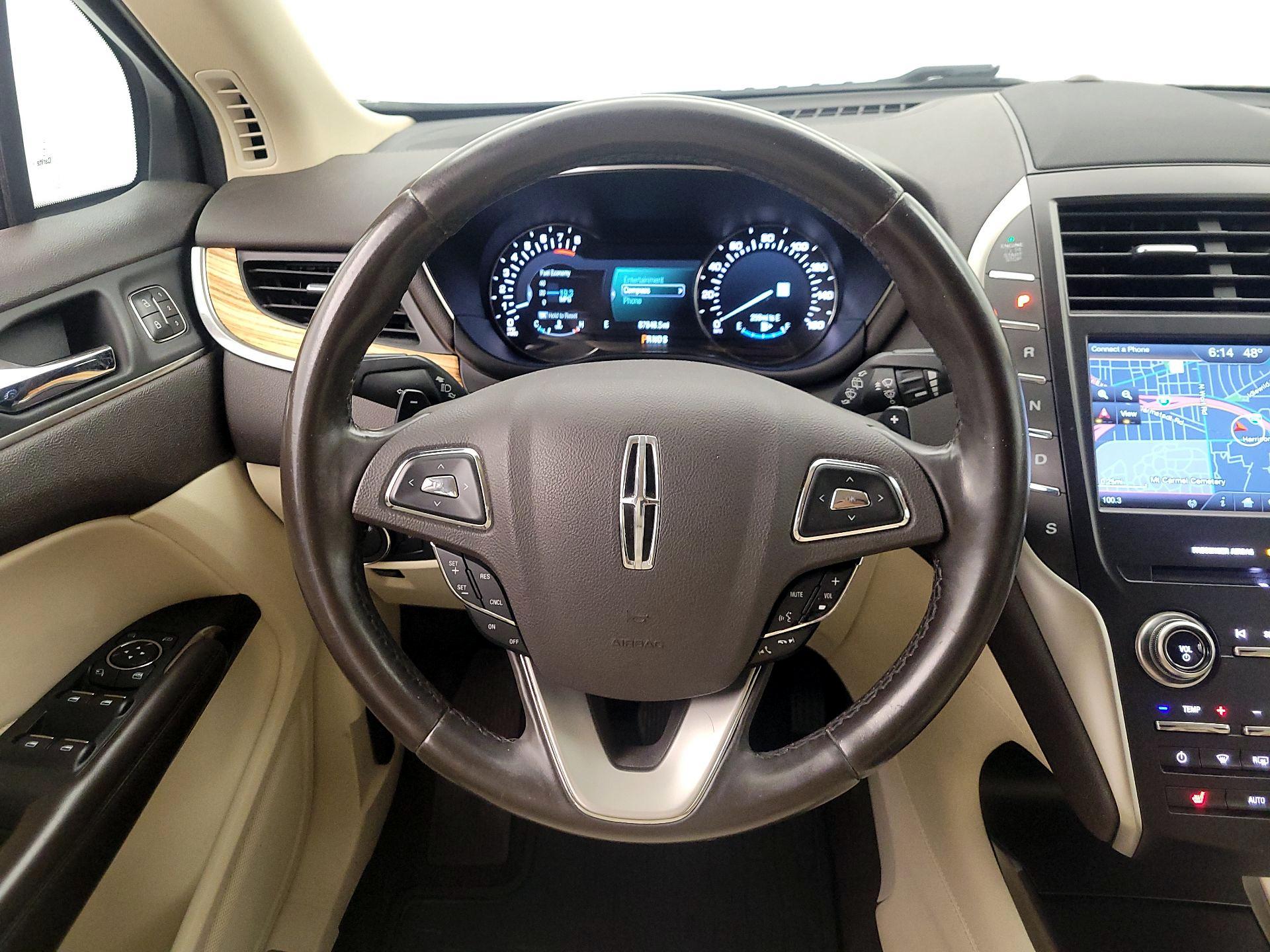Thumbnail: 2015 Lincoln MKC - 10