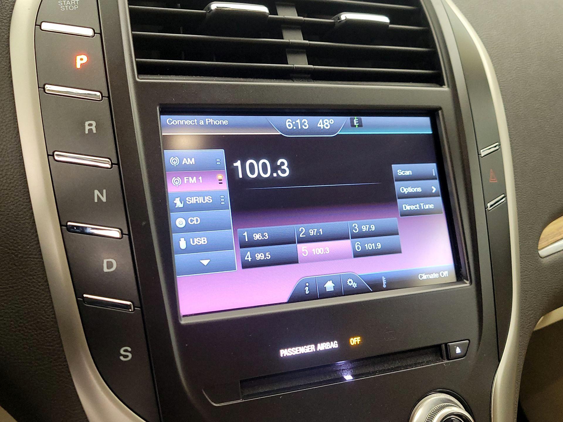 Thumbnail: 2015 Lincoln MKC - 16