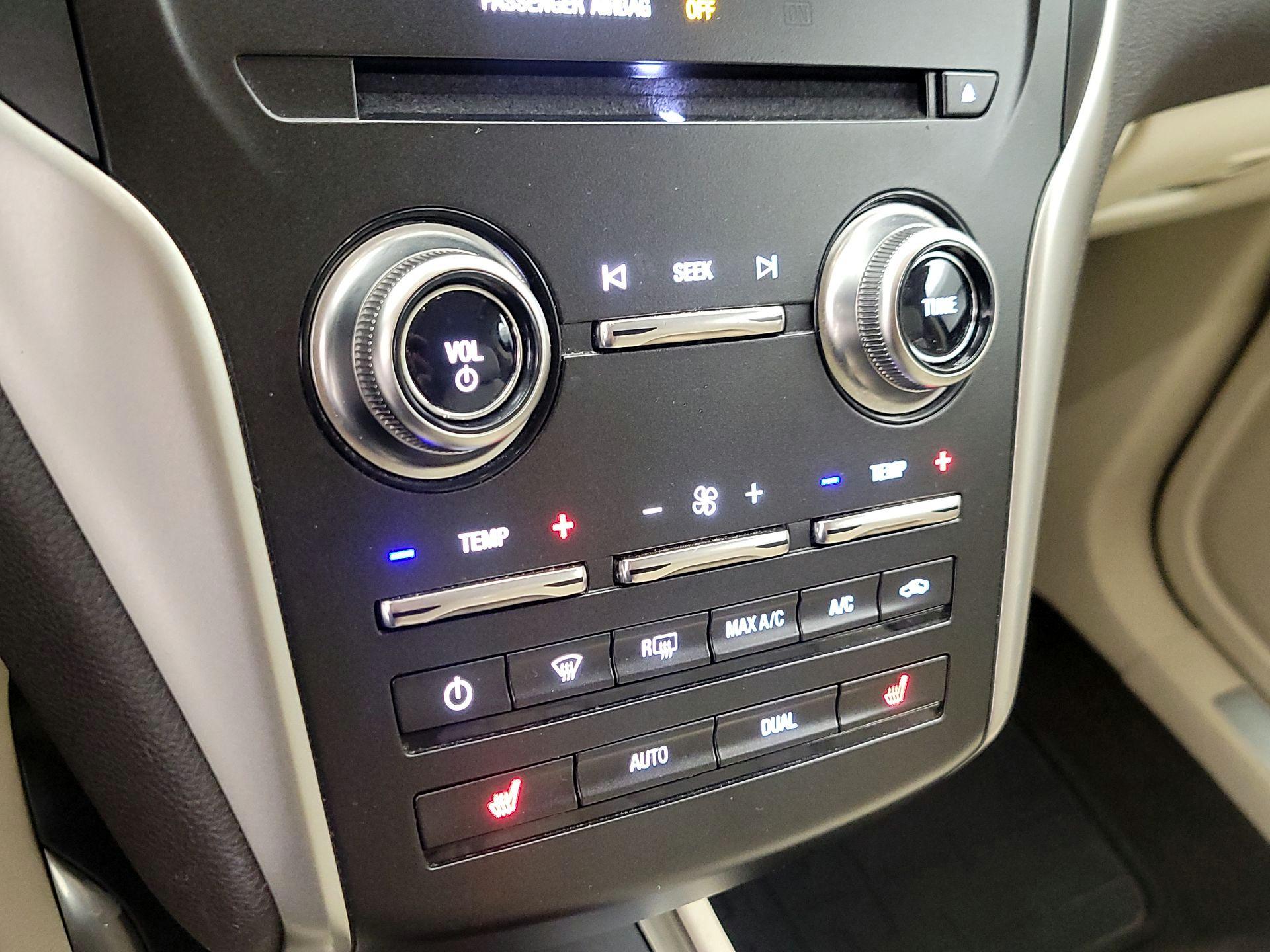 Thumbnail: 2015 Lincoln MKC - 17